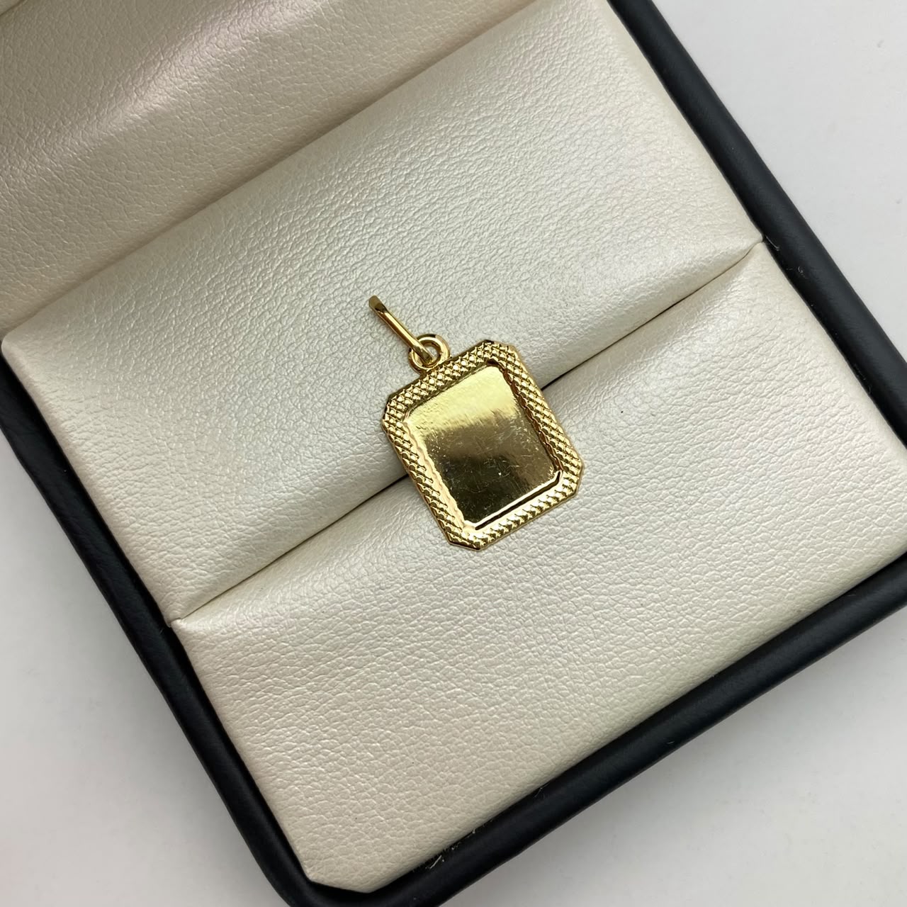 Dije placa fotograbado marco diamantado Oro amarillo 0,75 Gr / 2,5 Cm