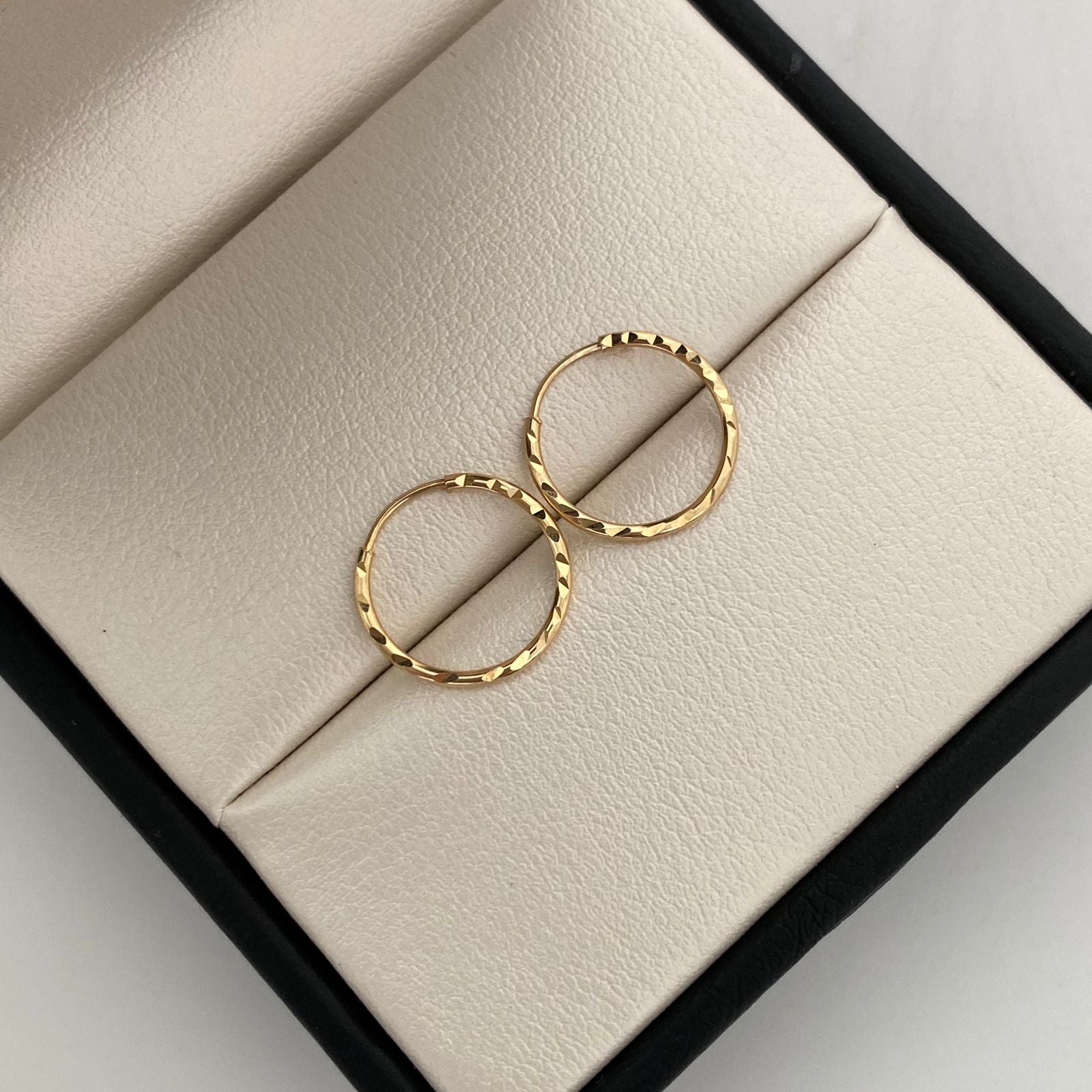 Candonga Imperdible Diamantada Oro amarillo 18k 0,75 Gr / 1,5 Cm