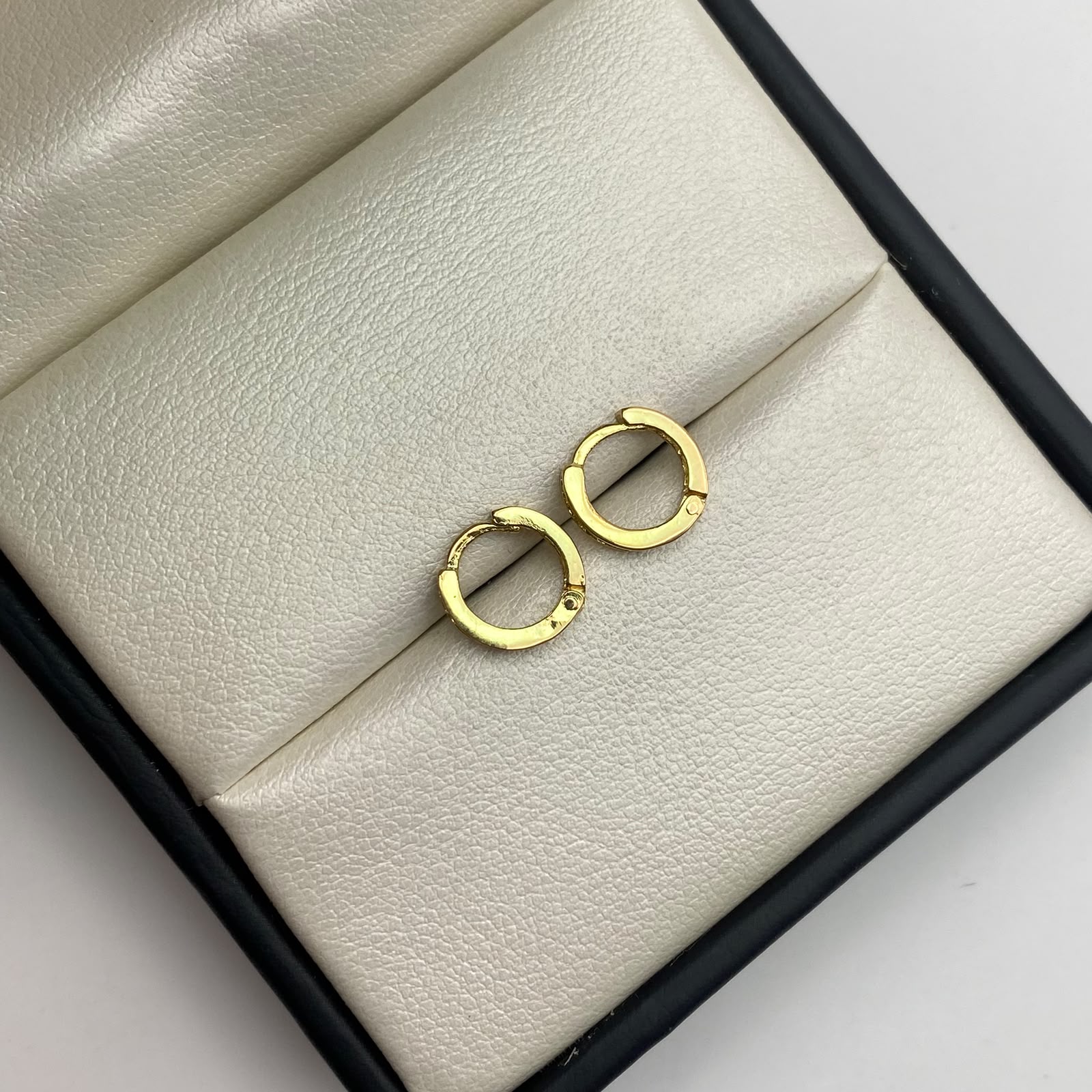 Candonga circones blancos Oro amarillo 18k 1,15 Gr / 1 Cm