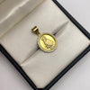 Dije It Virgen del carmen circones blancos Oro amarillo 18k +2 / 1,33 Gr / 16,7 mm / 2,6 Cm