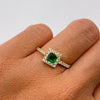 Anillo Solitario cuadrado Verde Oro amarillo 18k / Talla 7 / 2,4 Gr / 1,6 mm