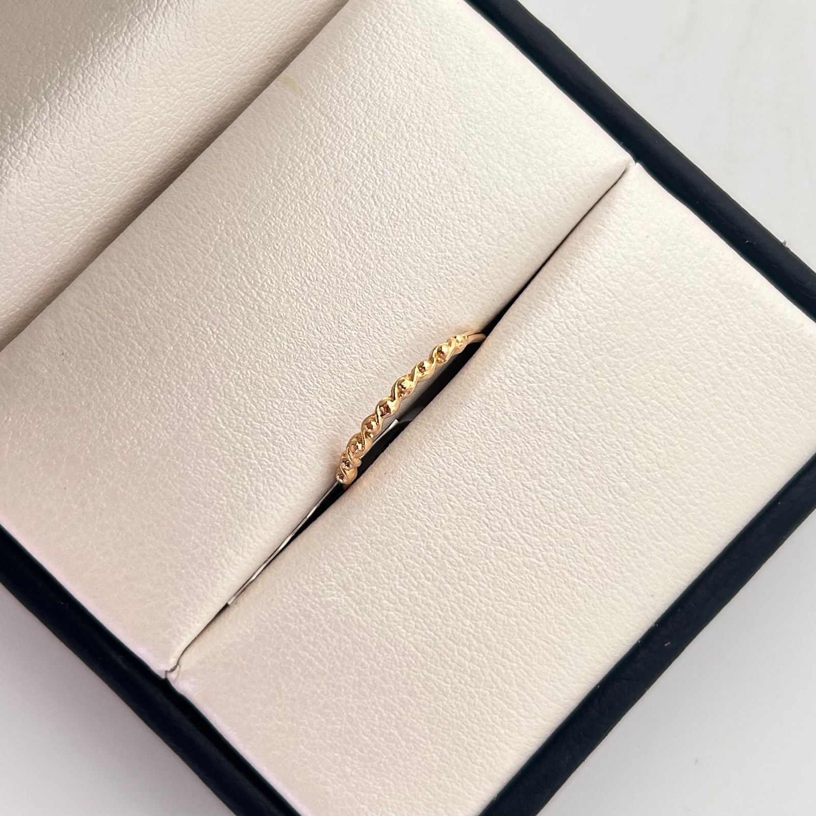 Anillo Trenzado Oro amarillo 18k / Talla 7 / 1 Gr / 1,0 mm