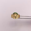 Anillo Rostro cristo circones verdes y blancos Oro amarillo 18k / Talla 9 1/2 / 5,95 Gr / 4,5 mm