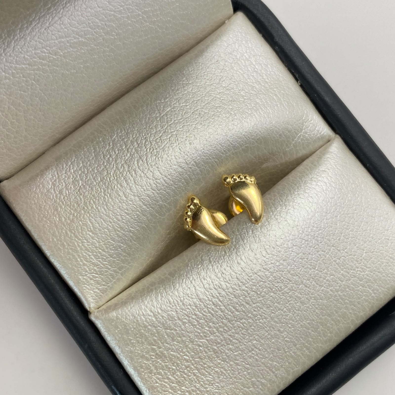 Topos pie Oro amarillo 18k 0,55 Gr / 3,7 mm