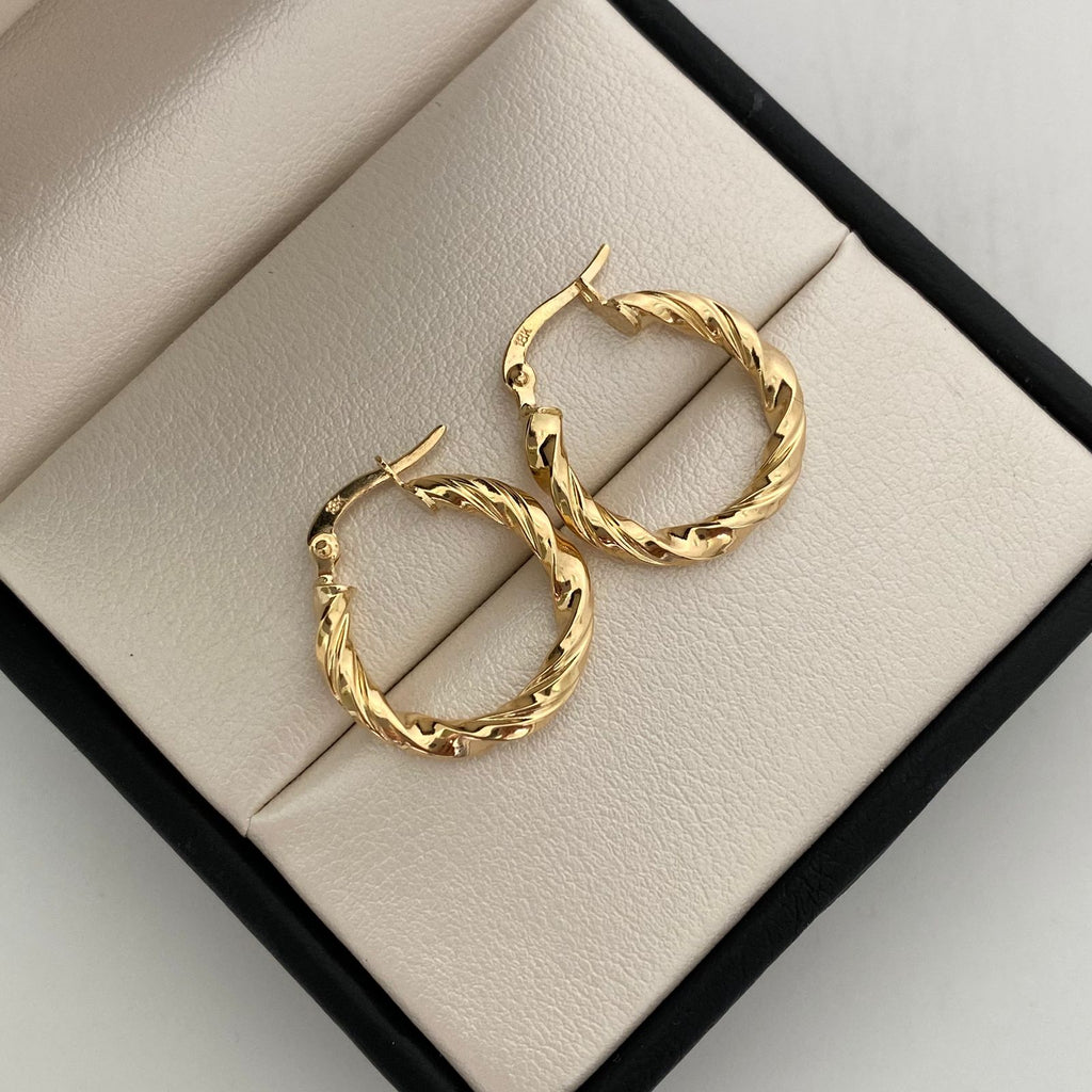 Candonga Entorchada Oro amarillo 18k 2,15 Gr / 2 Cm