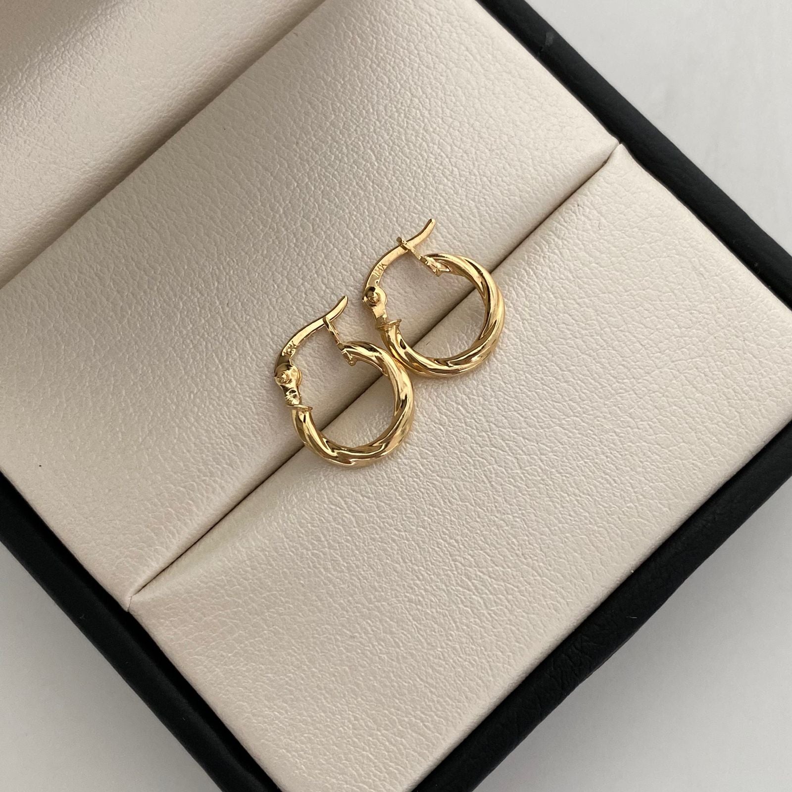 Candonga Entorchada Oro amarillo 18k 0,85 Gr / 1,3 Cm