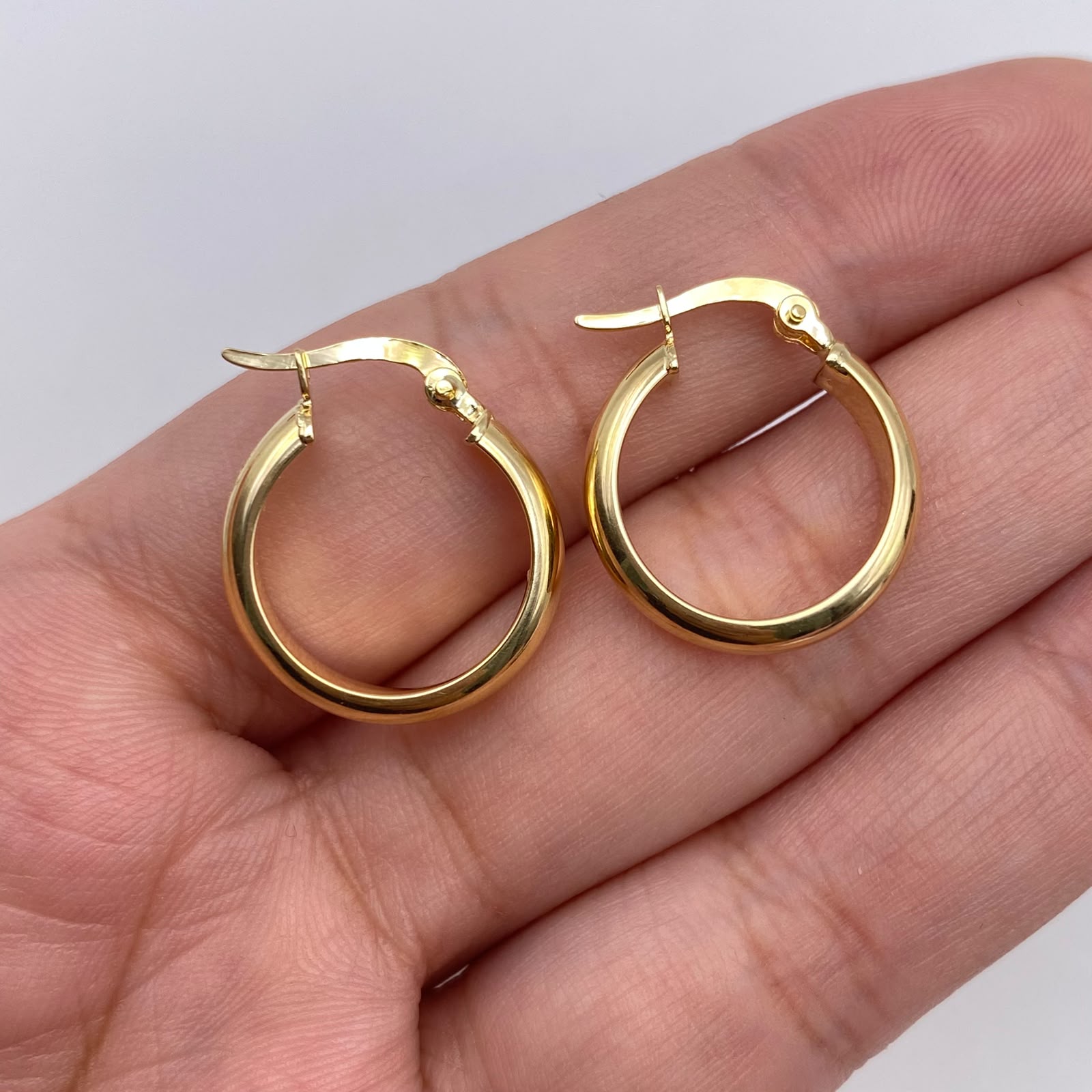 Candonga lisa Oro amarillo 18k 2,20 Gr / 2 Cm