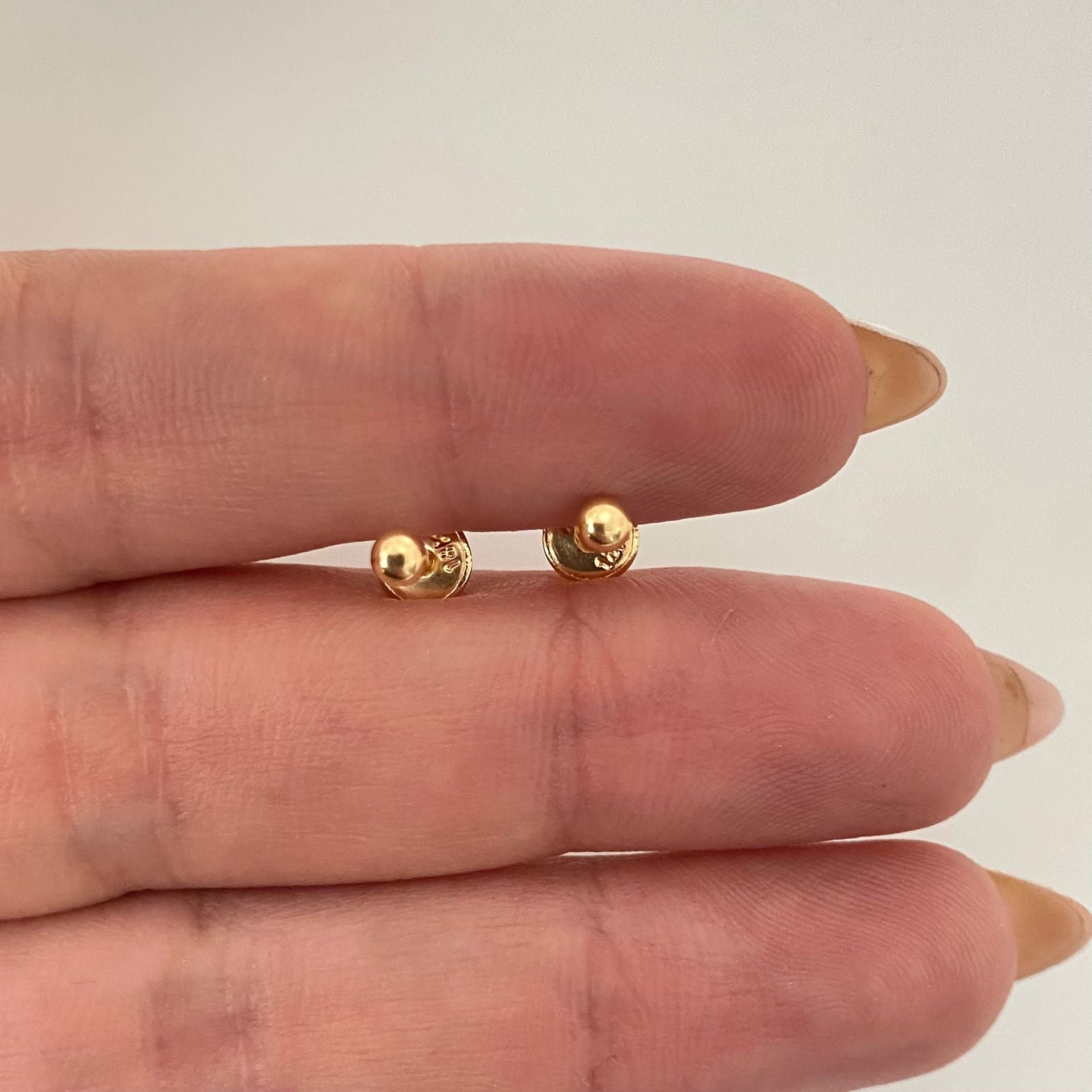 Topos bola lisa Oro amarillo 18k 0,40 Gr / 3,0 mm