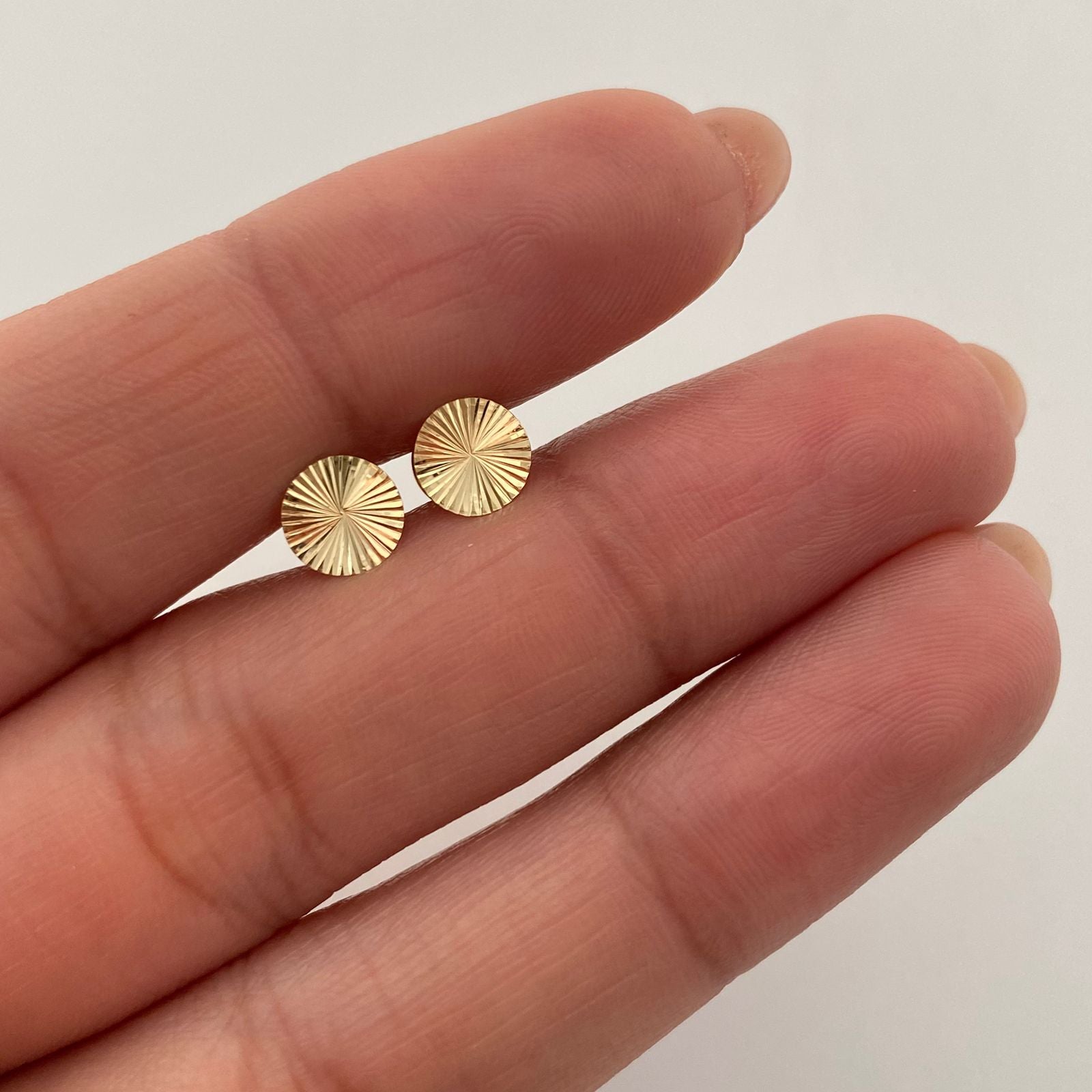 Topos plano diamantado  Oro amarillo 18k 0,6 Gr / 6,2 mm