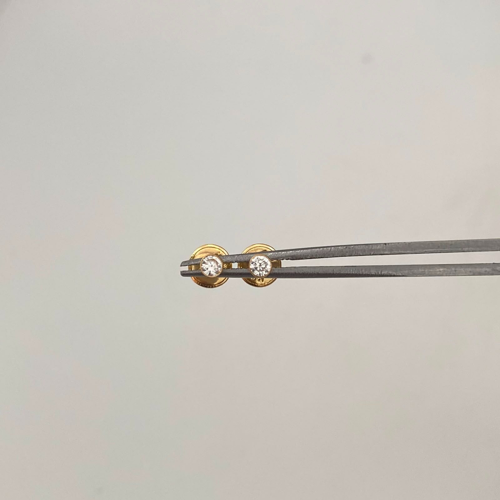 Topos Circon Blanco Oro amarillo 18k 0,4 Gr / 2,7 mm