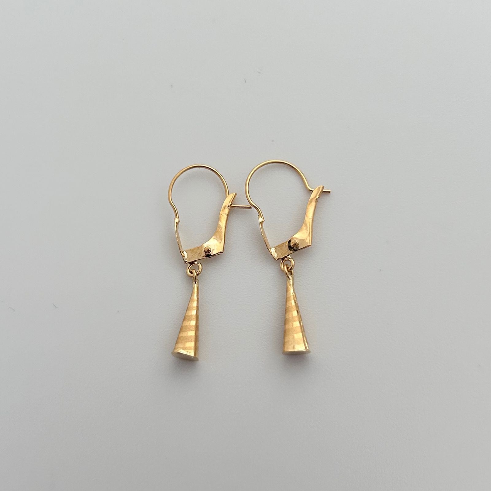 Candonga Mini Piramide Oro amarillo 18k 0,55 Gr / 2,4 Cm