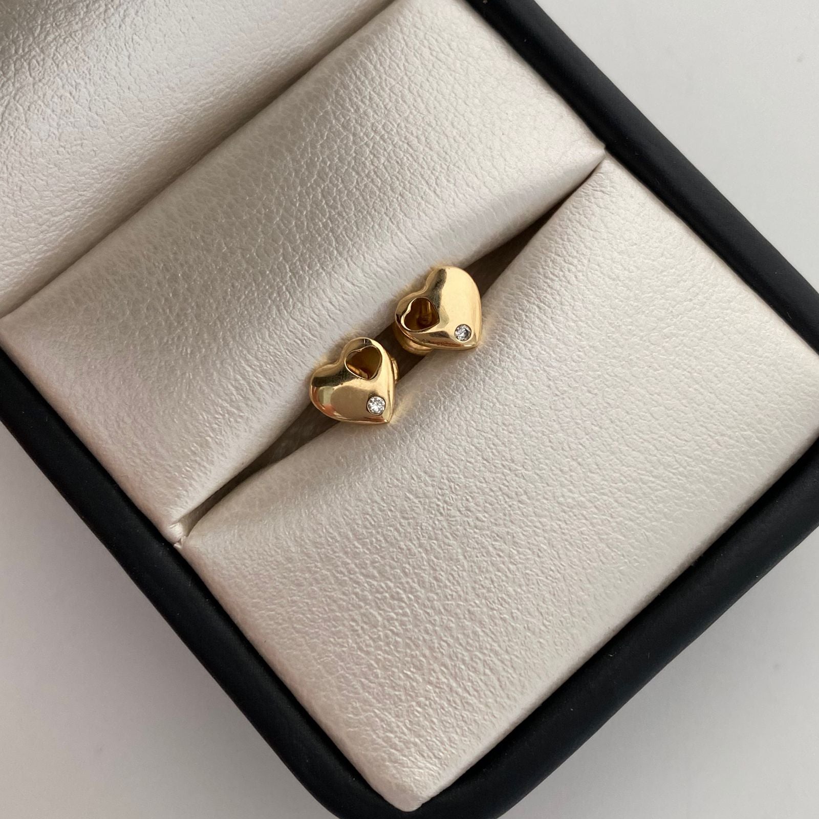 Topos Corazon silueta circon blanco Oro amarillo 18k 0,55 Gr / 4,8 mm