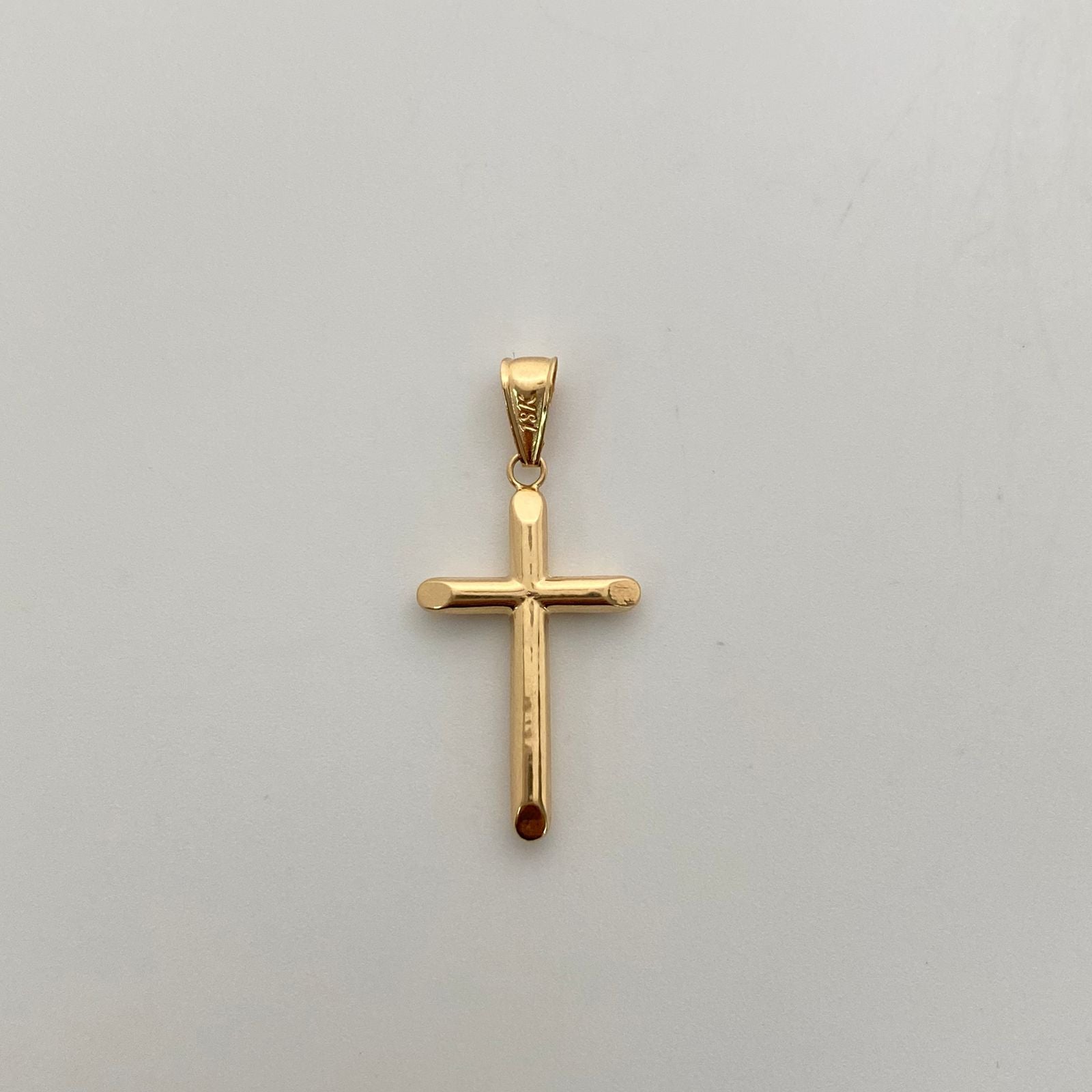 Dije Cruz Tubular Oro amarillo 18k 0,8 Gr / 15,9 mm / 3,5 Cm