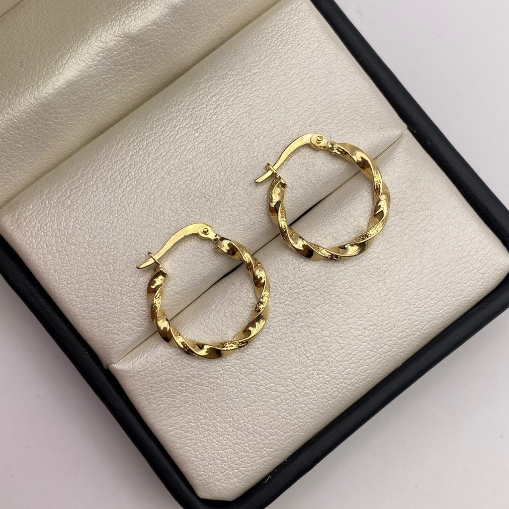 Candonga lisa y satinada Oro amarillo 18k 1,39 Gr / 2 Cm