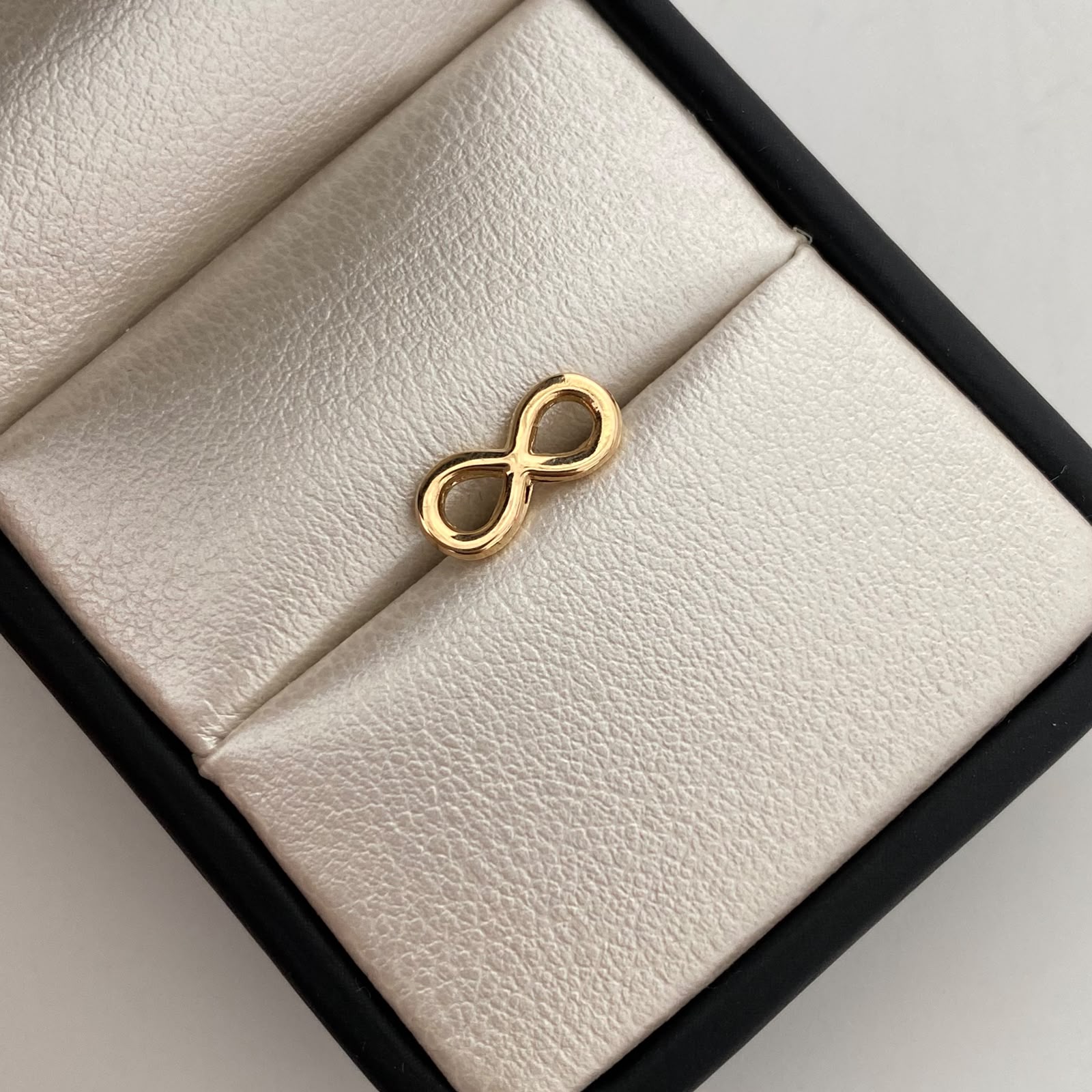 Herraje Infinito Oro amarillo 18k 0,35 Gr / 1,2 Cm
