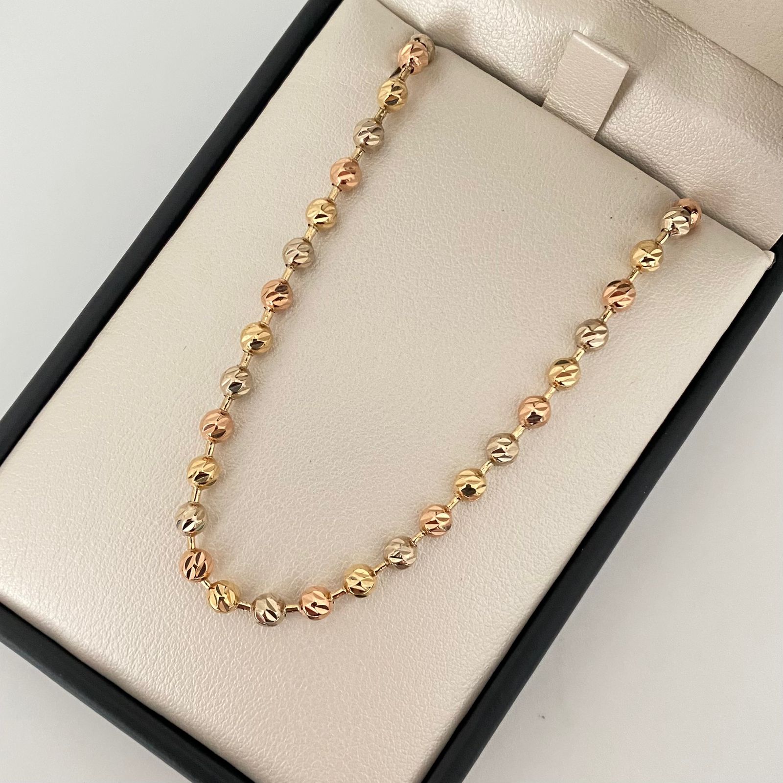 Cadena militar diamantada Tres oros 18k +1 / 20,95 Gr / 3,8 mm / 56 Cm Broche 0,80