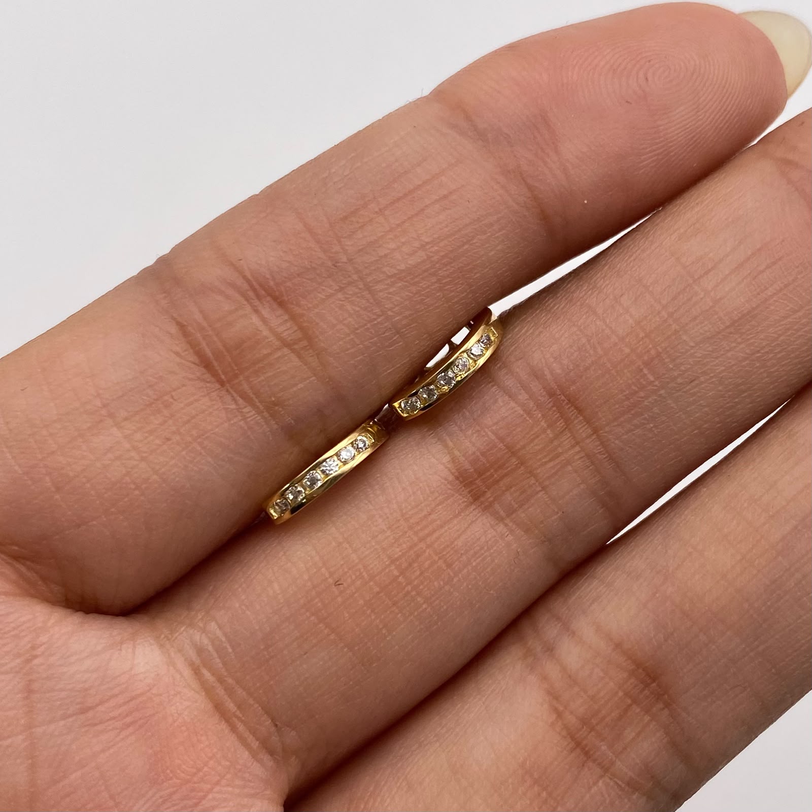 Candonga circones blancos Oro amarillo 18k 1,15 Gr / 1 Cm