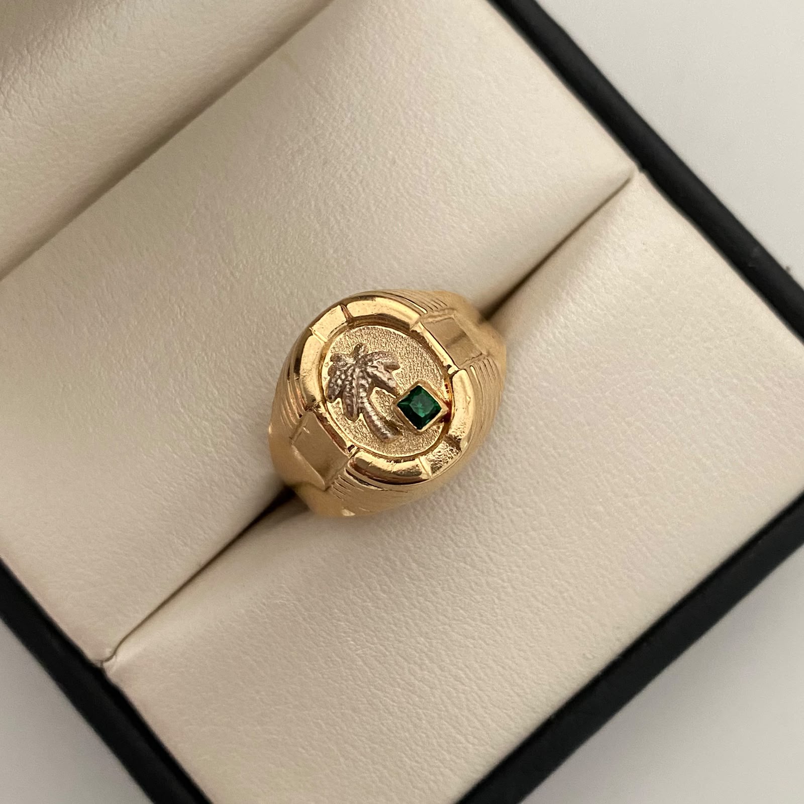 Anillo Redondo Palmera Circon Verde Oro amarillo 18k / Talla 10 / 3,5 Gr / 4,3 mm