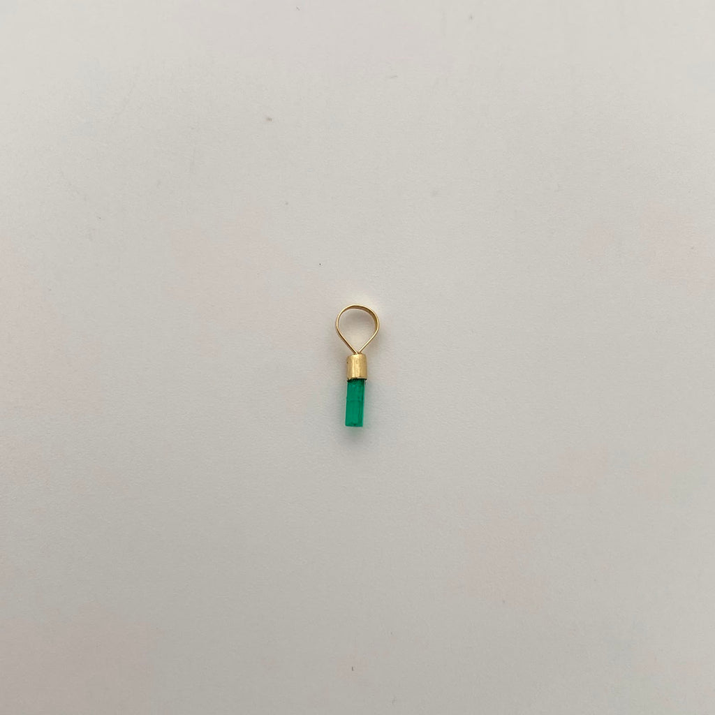 Dije Canutillo Esmeralda Oro amarillo 18k 0,1 Gr / 1,7 mm / 1,1 Cm