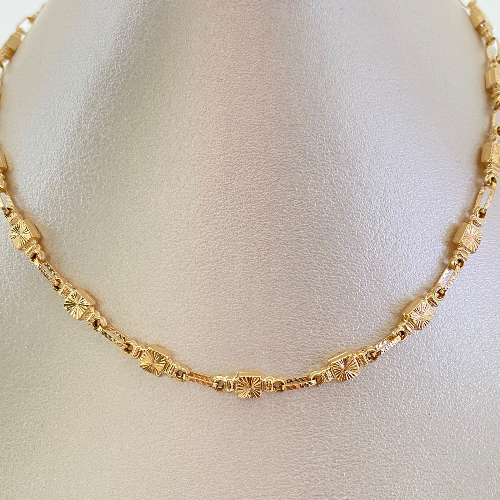 Cadena Rustica Cuadrado Diamantado Oro amarillo 18k 12,05 Gr / 4,4 mm / 62 Cm Broche 0,60