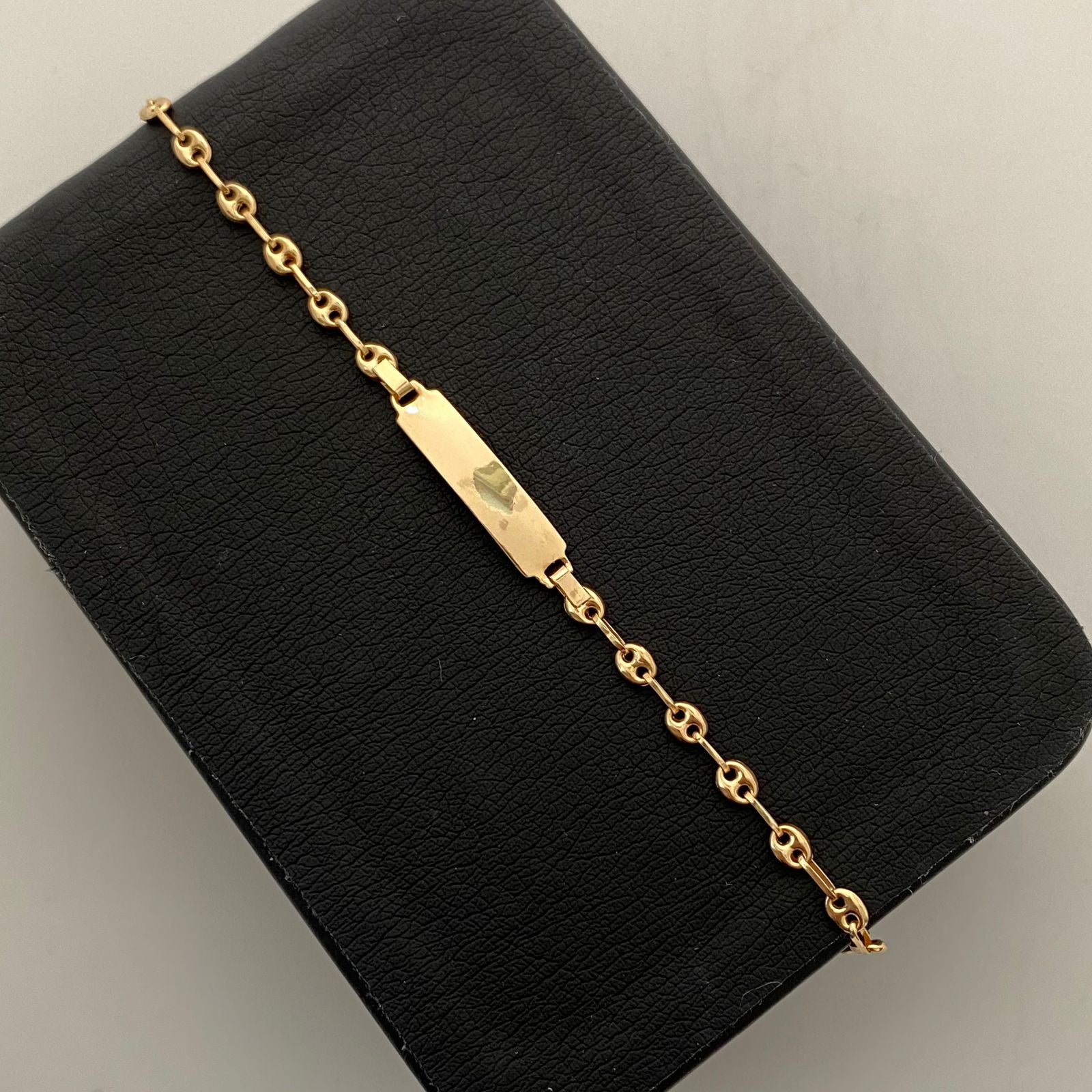 Pulso bebé Placa Rectangular Gc Oro amarillo 18k 1,95 Gr / 3,3 mm / 17 Cm Broche 0,15