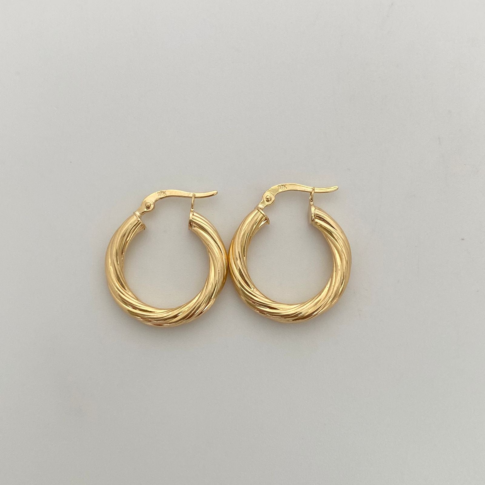 Candonga Entorchada Oro amarillo 18k 2,35 Gr / 2,2 Cm