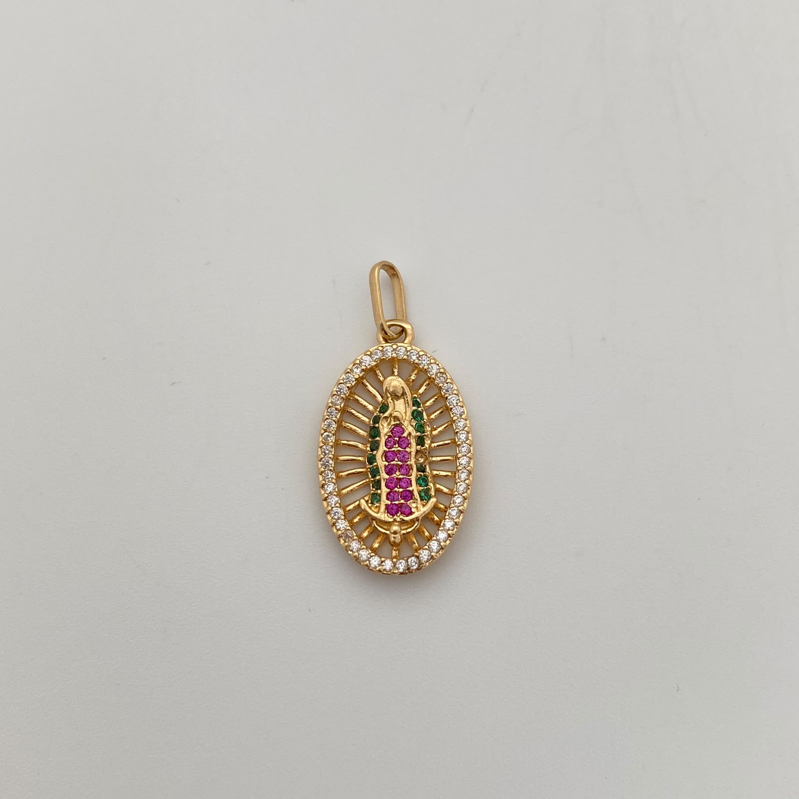 Dije Virgen de Guadalupe Casting Oro amarillo 18k 2,85 Gr / 13,3 mm / 2,6 Cm