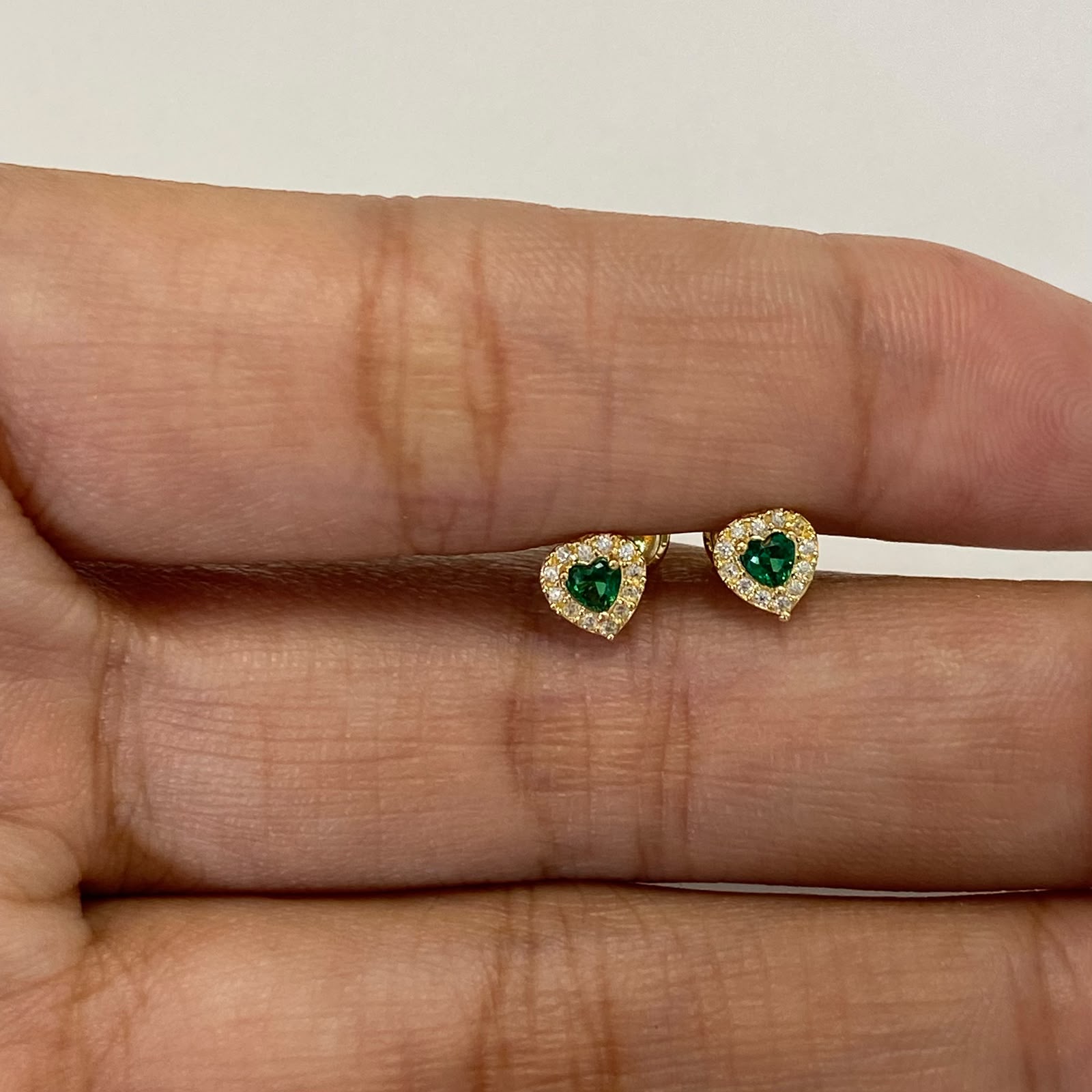 Topos corazon circón verde Oro amarillo 18k 0,65 Gr / 5,1 mm