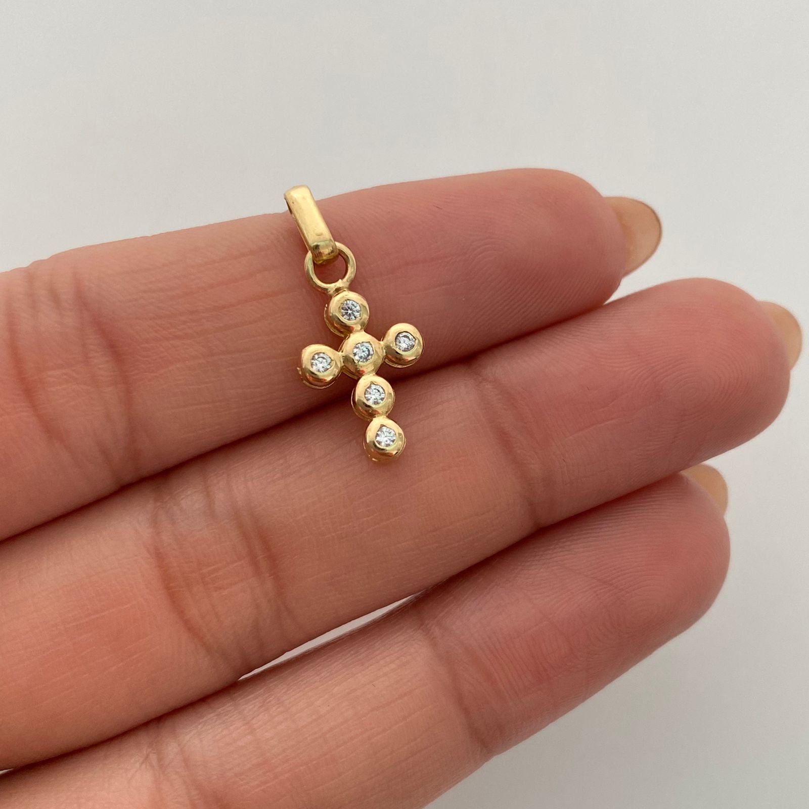 Dije Cruz casting Blanco Oro amarillo 18k 1,15 Gr / 9,5 mm / 2 Cm
