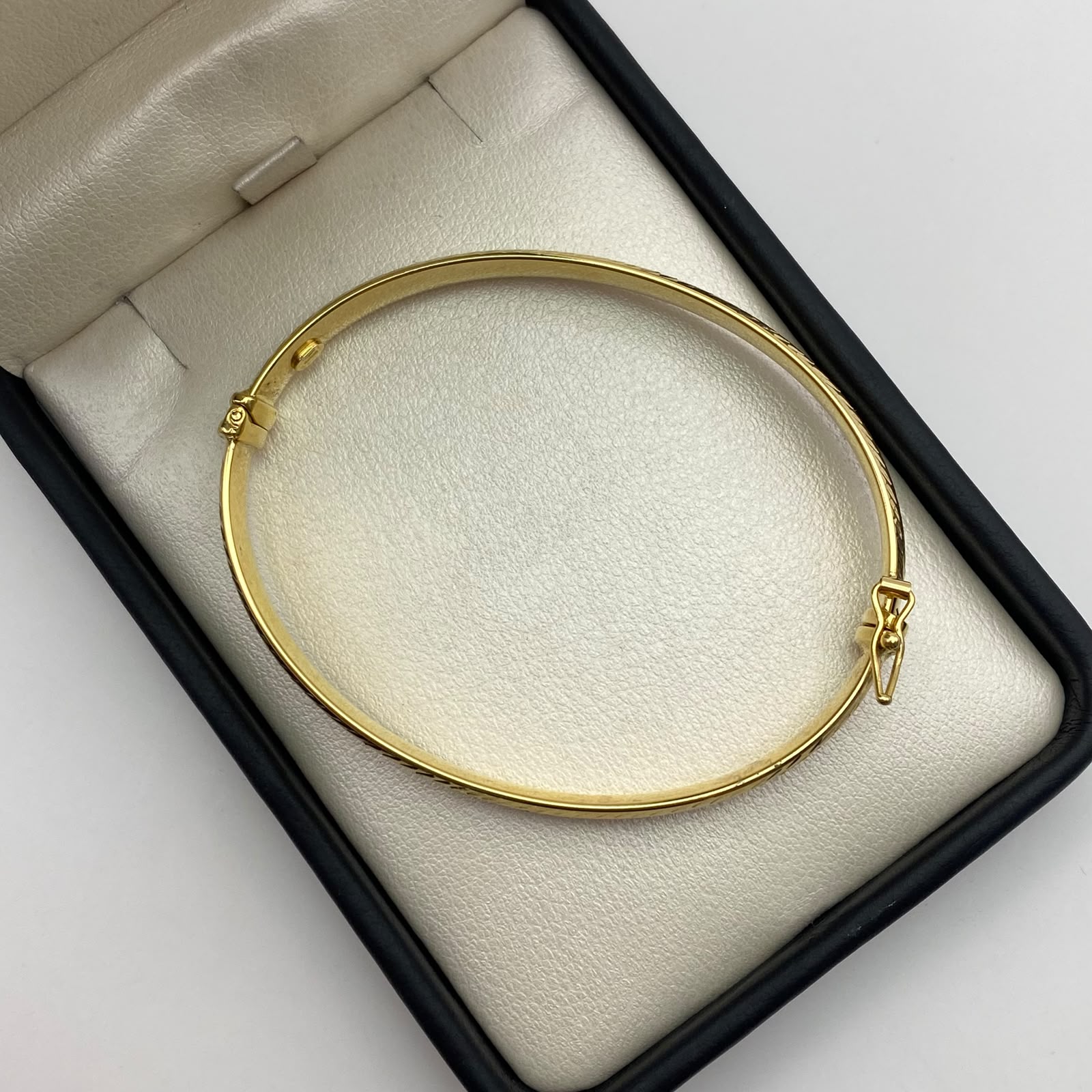Aro It Diamantado Oro amarillo 18k 6,9 Gr / 7,5 mm / 18,3 Cm