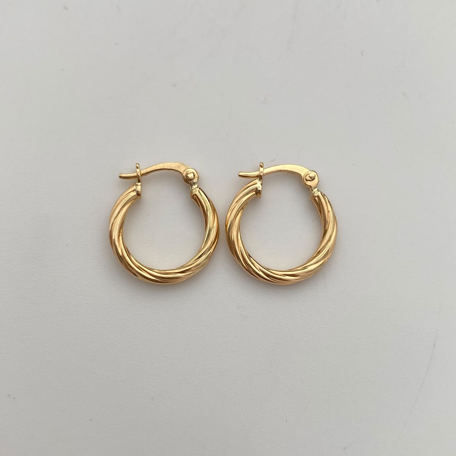 Candonga Entorchada Oro amarillo 18k 1 Gr / 1,5 Cm