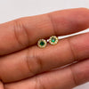 Topos Circulo rededor blanco y centro verde Oro amarillo 18k 0,75 Gr / 5,4 mm
