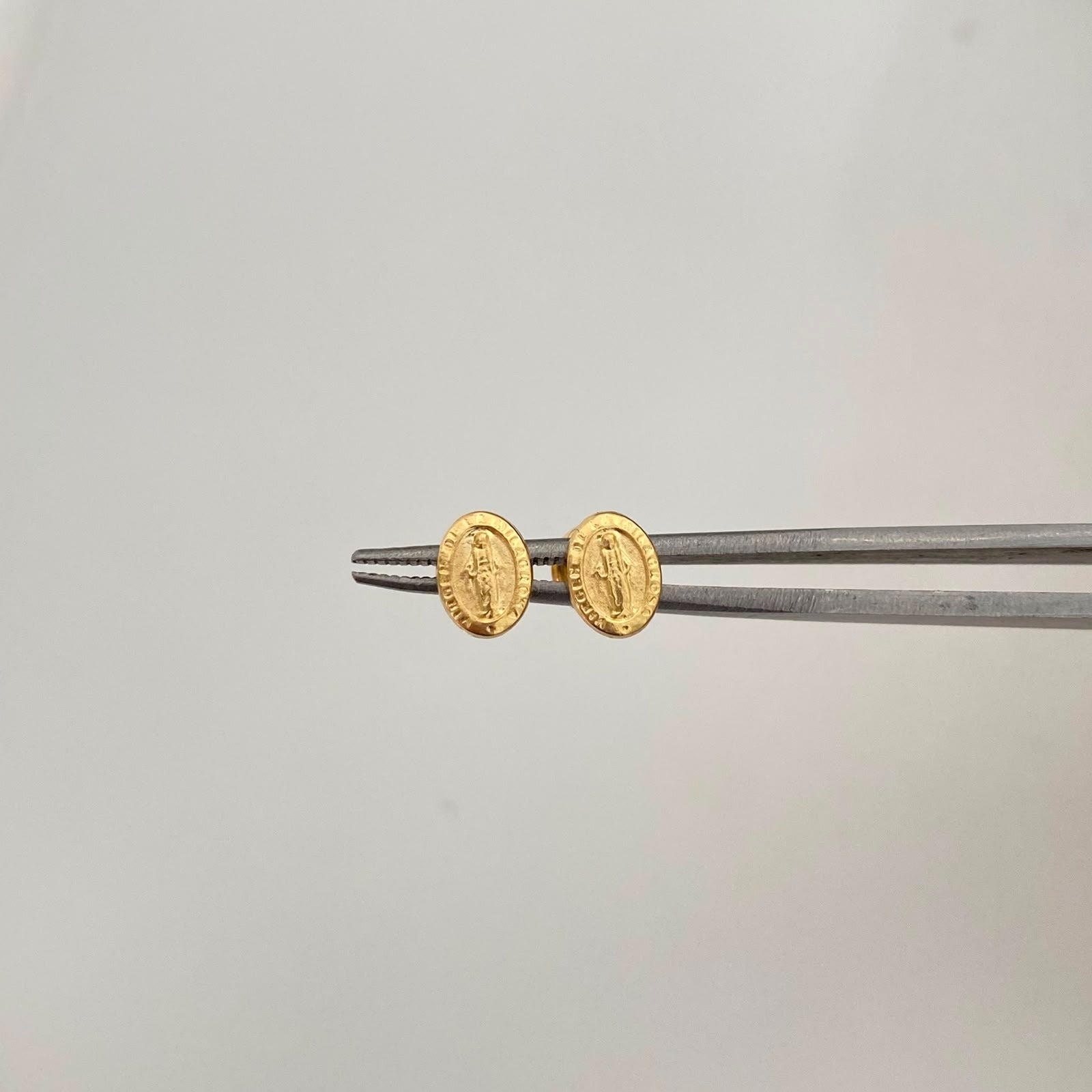 Topos Virgen Milagrosa Oro amarillo 18k 0,55 Gr / 5,4 mm