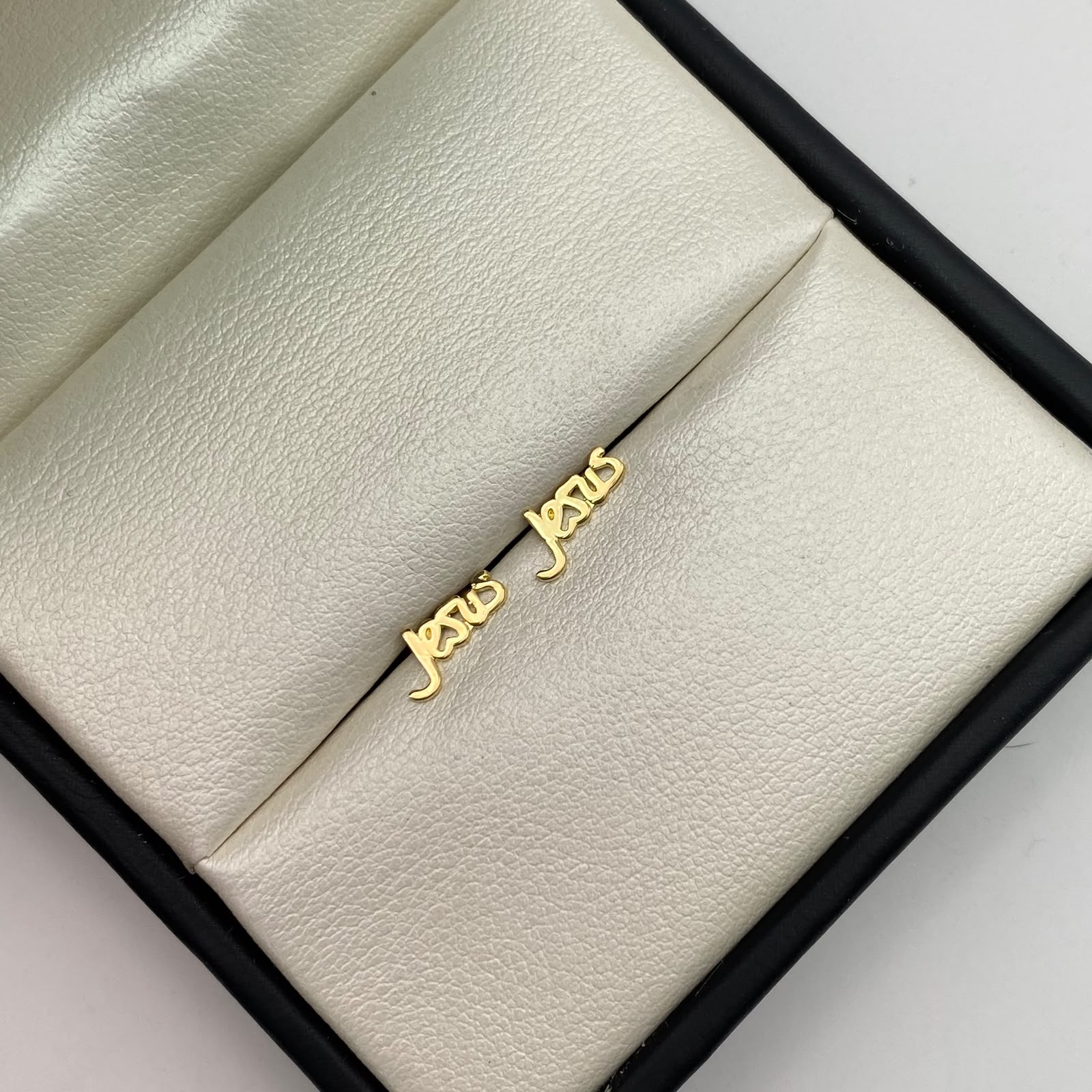Topos Jesus Oro amarillo 18k 0,7 Gr / 9,7 mm