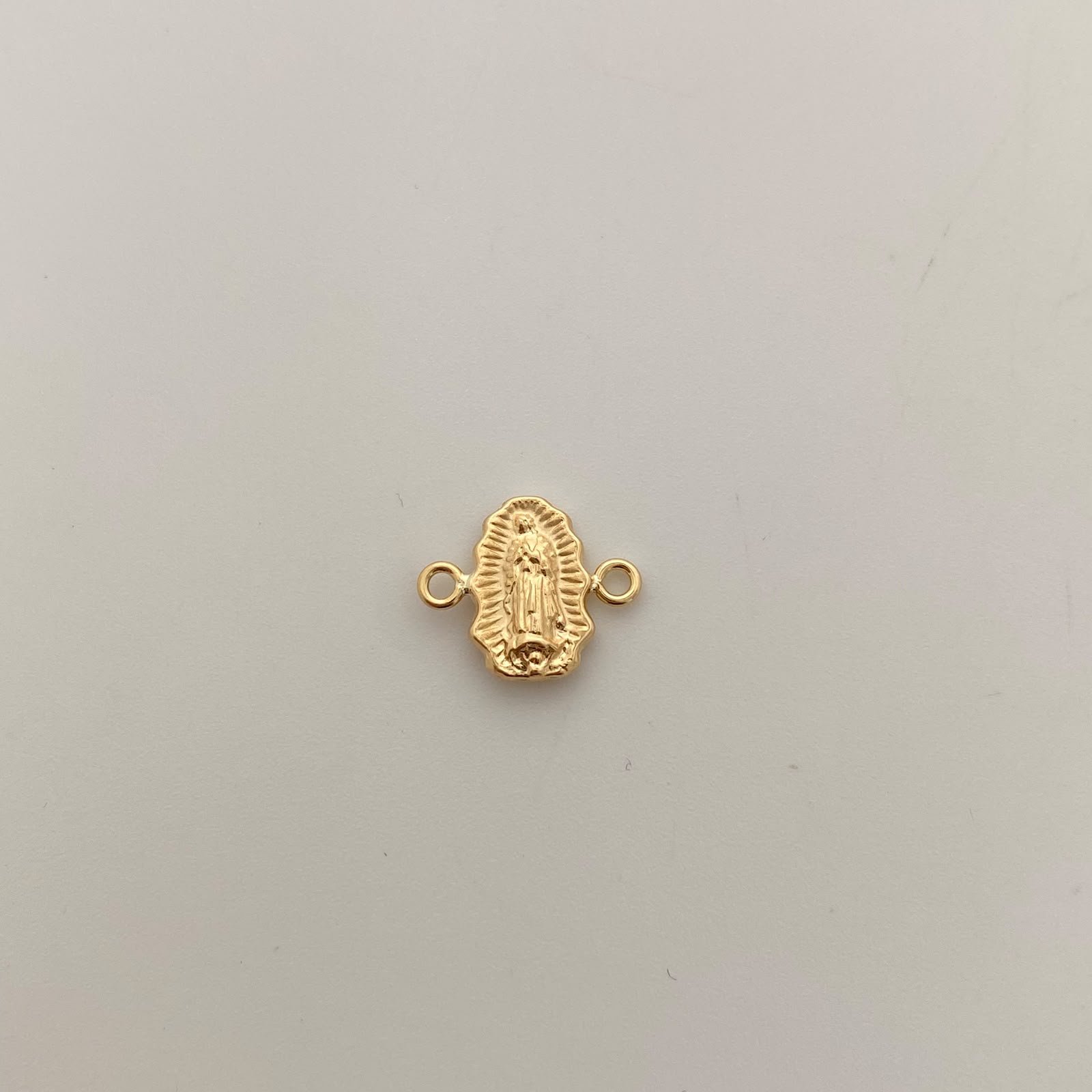 Herraje Virgen de Guadalupe Silueta Oro amarillo 18k 0,55 Gr / 1,5 Cm