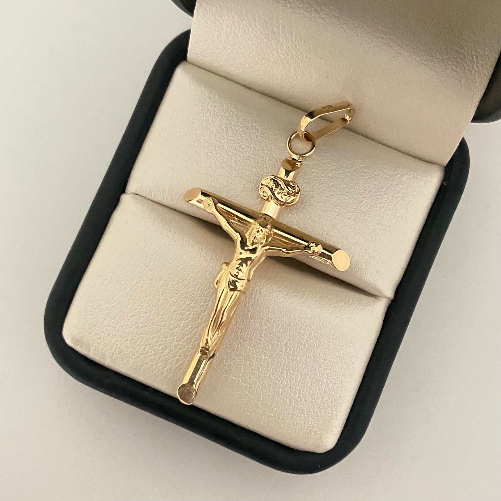 Dije cruz cristo tubular 1,80 Gr / 5,0 Cm