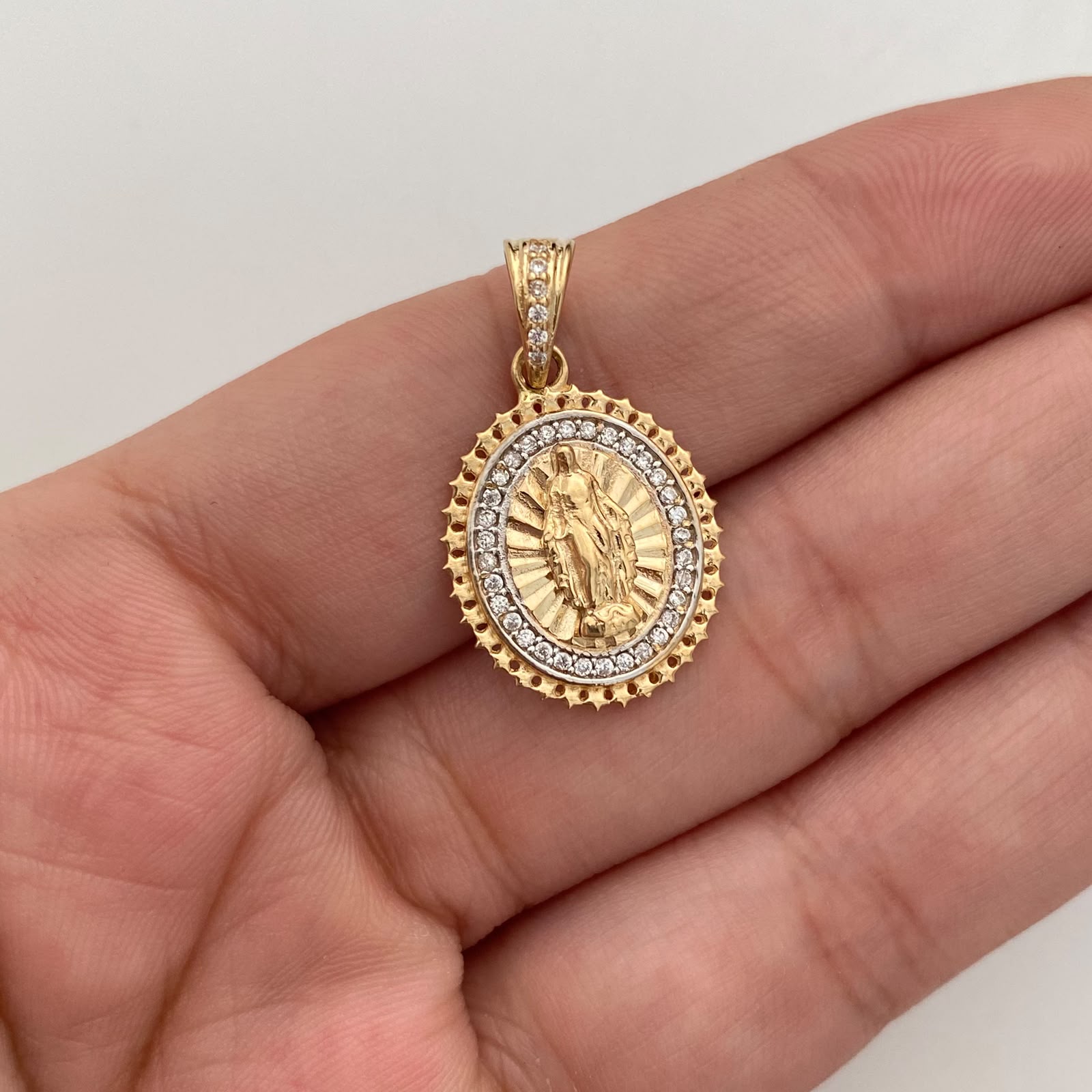Dije Redondo Casting Blanco Virgen Milagrosa Oro amarillo y Oro blanco 18k 3 Gr / 15,9 mm / 2,6 Cm