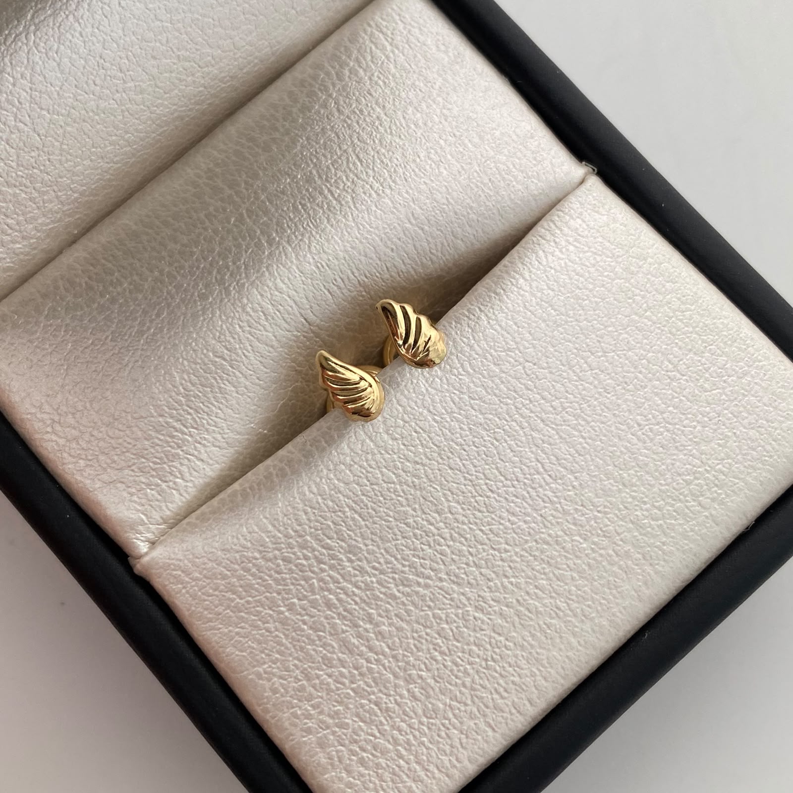 Topos Alas Oro amarillo 18k 0,5 Gr / 3,3 mm