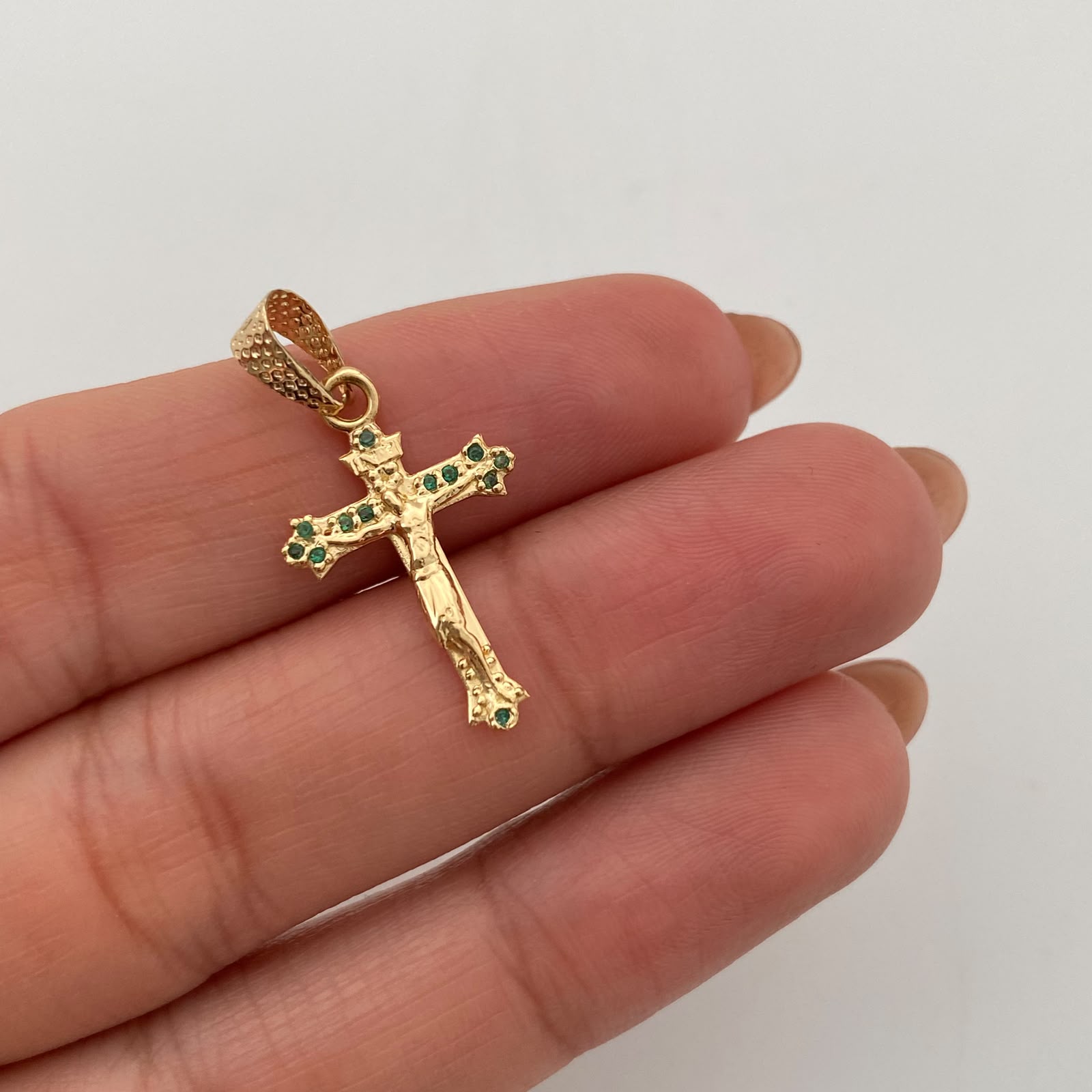 Dije Cruz Cristo Oro amarillo 18k 1,3 Gr / 14,2 mm / 2,8 Cm