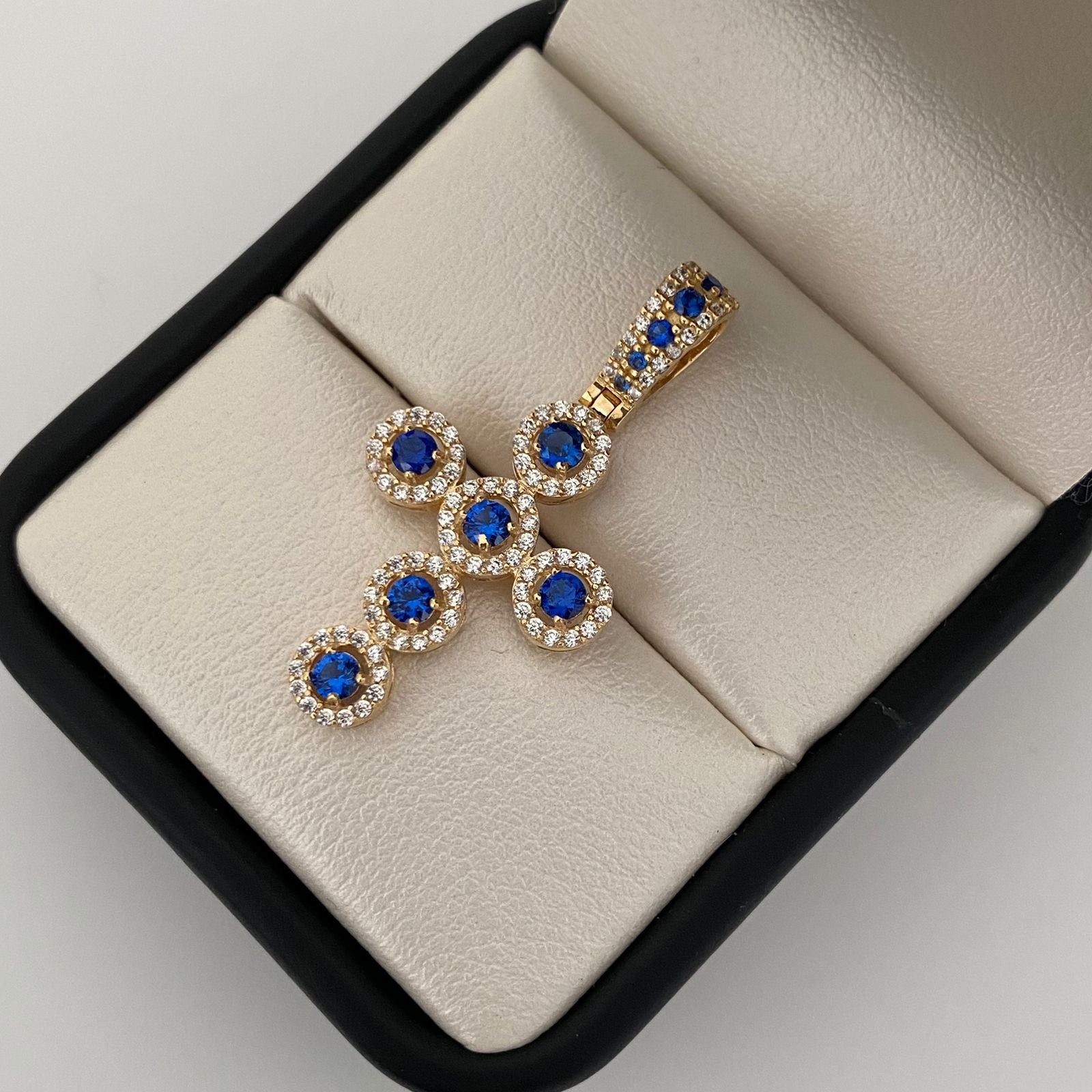 Dije cruz casting fondo azul Oro amarillo 18k 3,6 Gr / 3,5 Cm