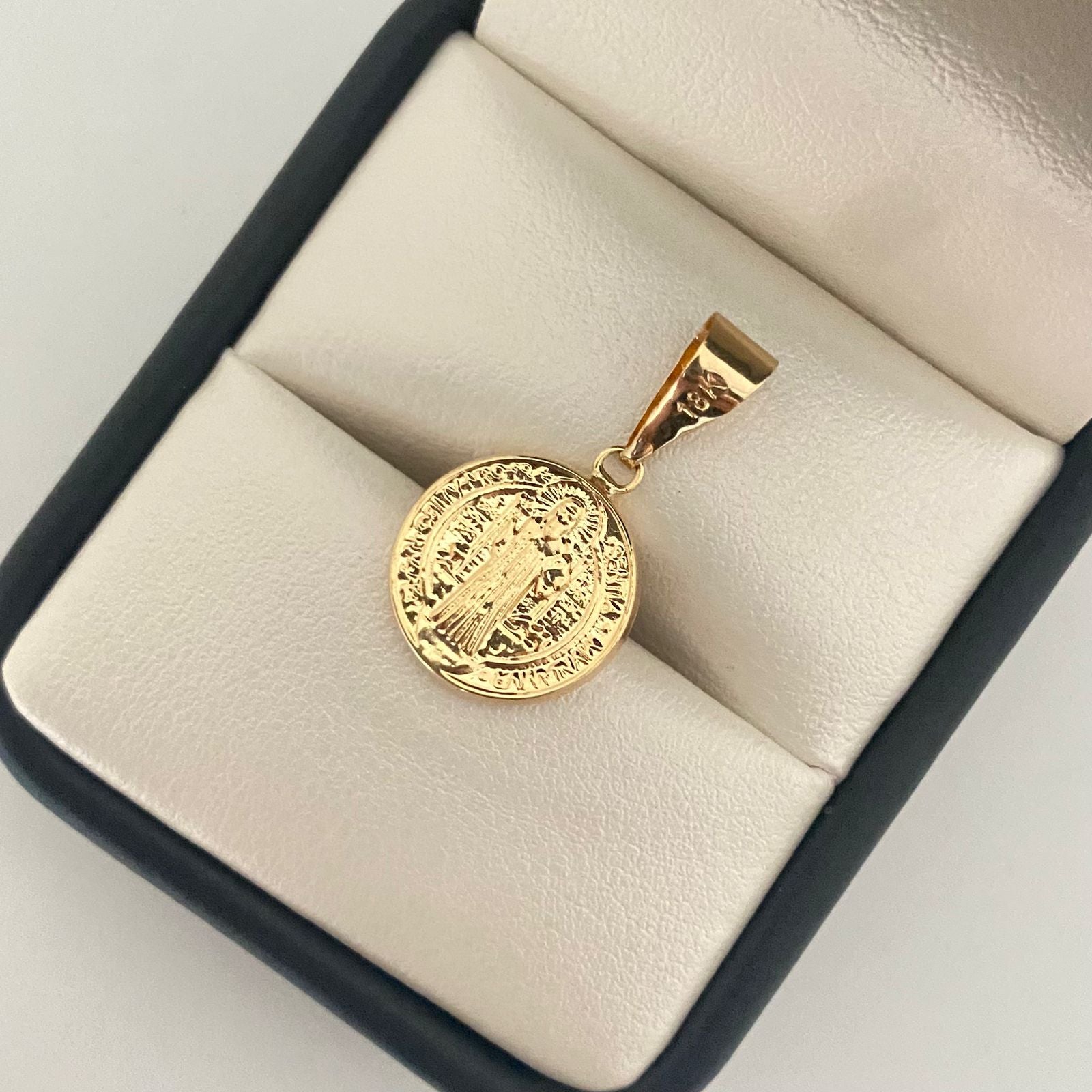 Dije san benito Oro amarillo 18k 1,0 Gr / 2,5 Cm