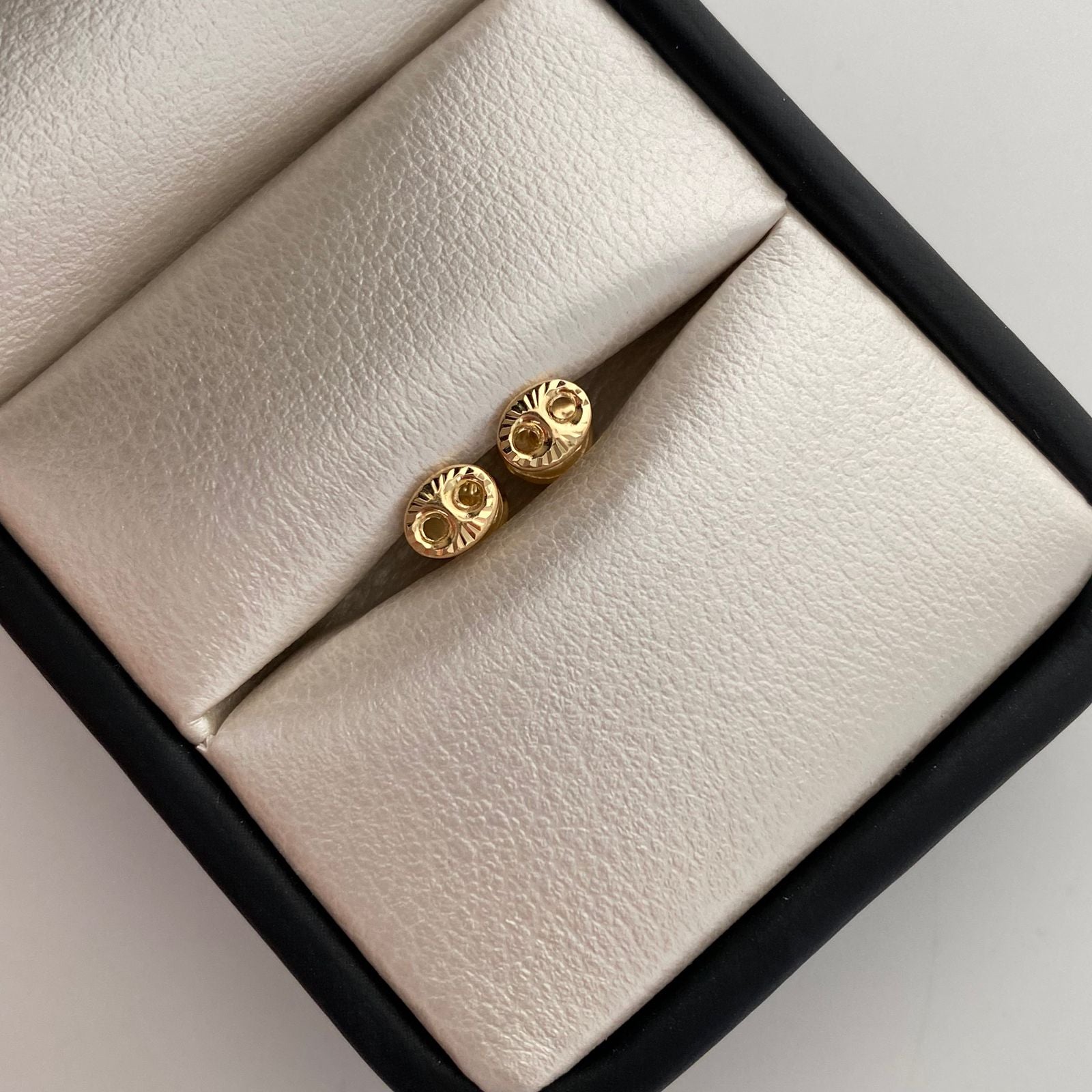 Topos Gc Diamanatado Oro amarillo 18k 0,5 Gr / 4,2 mm