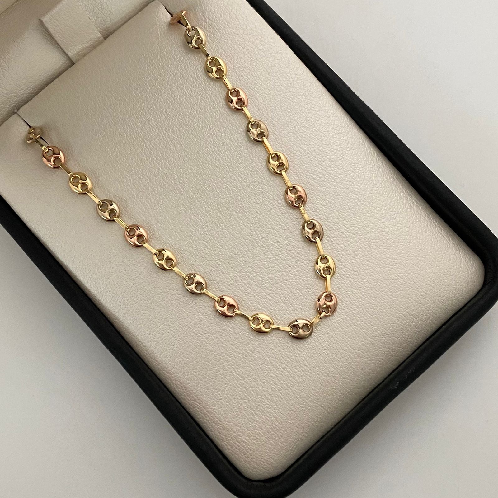 Cadena Gc Liso Tres oros 18k 6,85 Gr / 4,3 mm / 50 Cm Broche 0,40