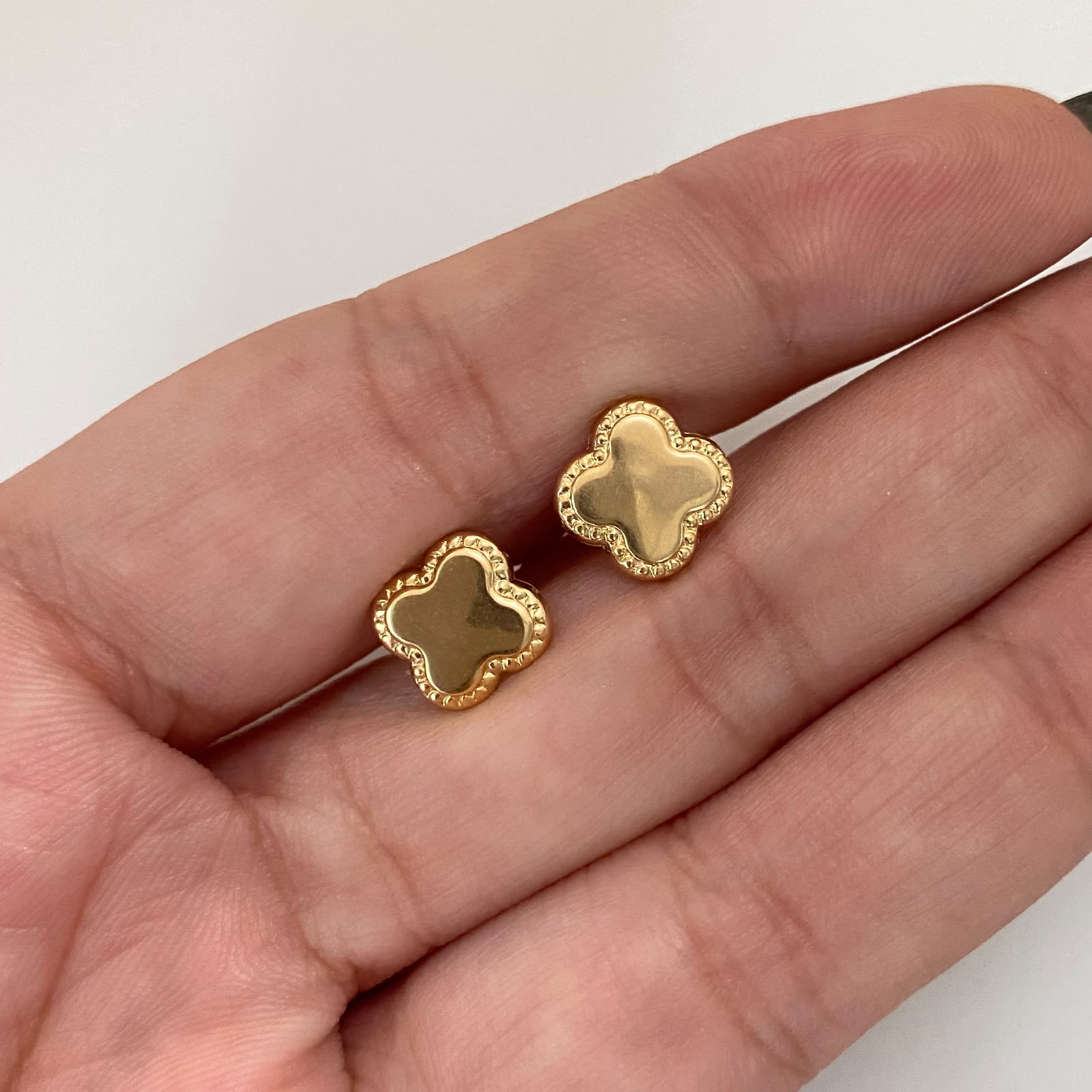 Topos trebol vc liso borde relieves Oro amarillo 18k 0,65 Gr / 9 mm