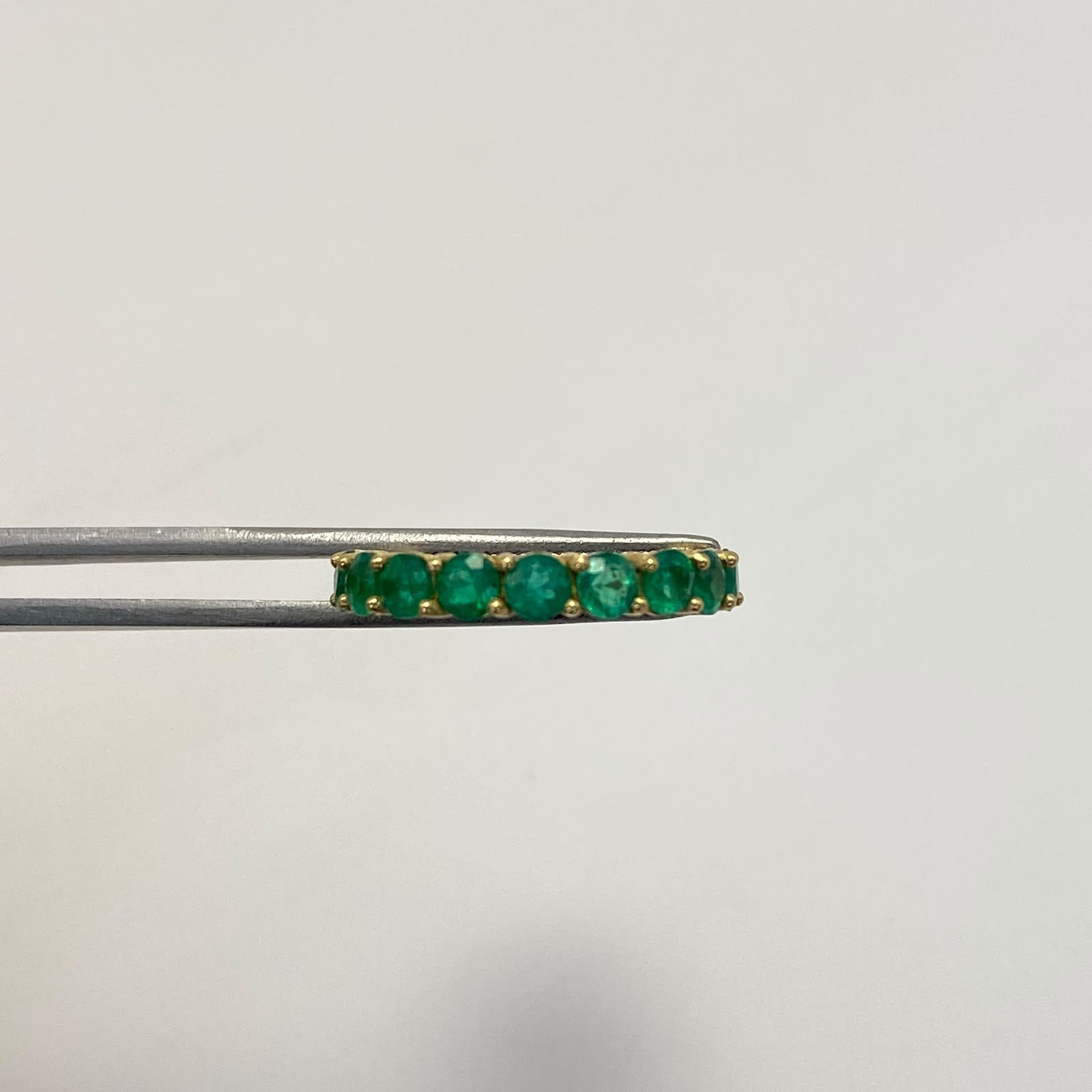 Anillo churumbela 11 esmeraldas 1.65 qt Oro amarillo / Talla 7 / 2,85 Gr