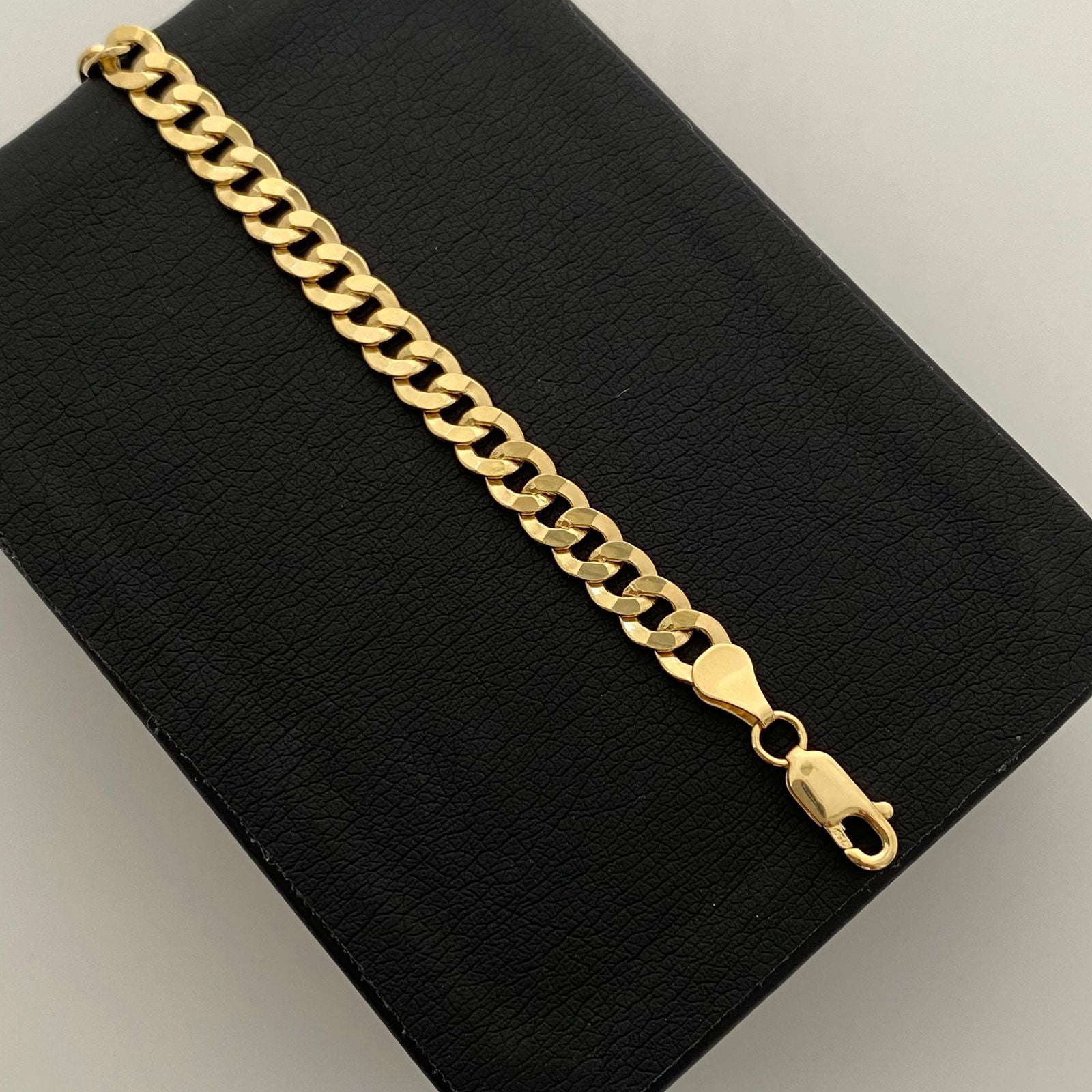 Pulso It Cubano Oro amarillo 18k 6,65 Gr / 6 mm / 20 Cm
