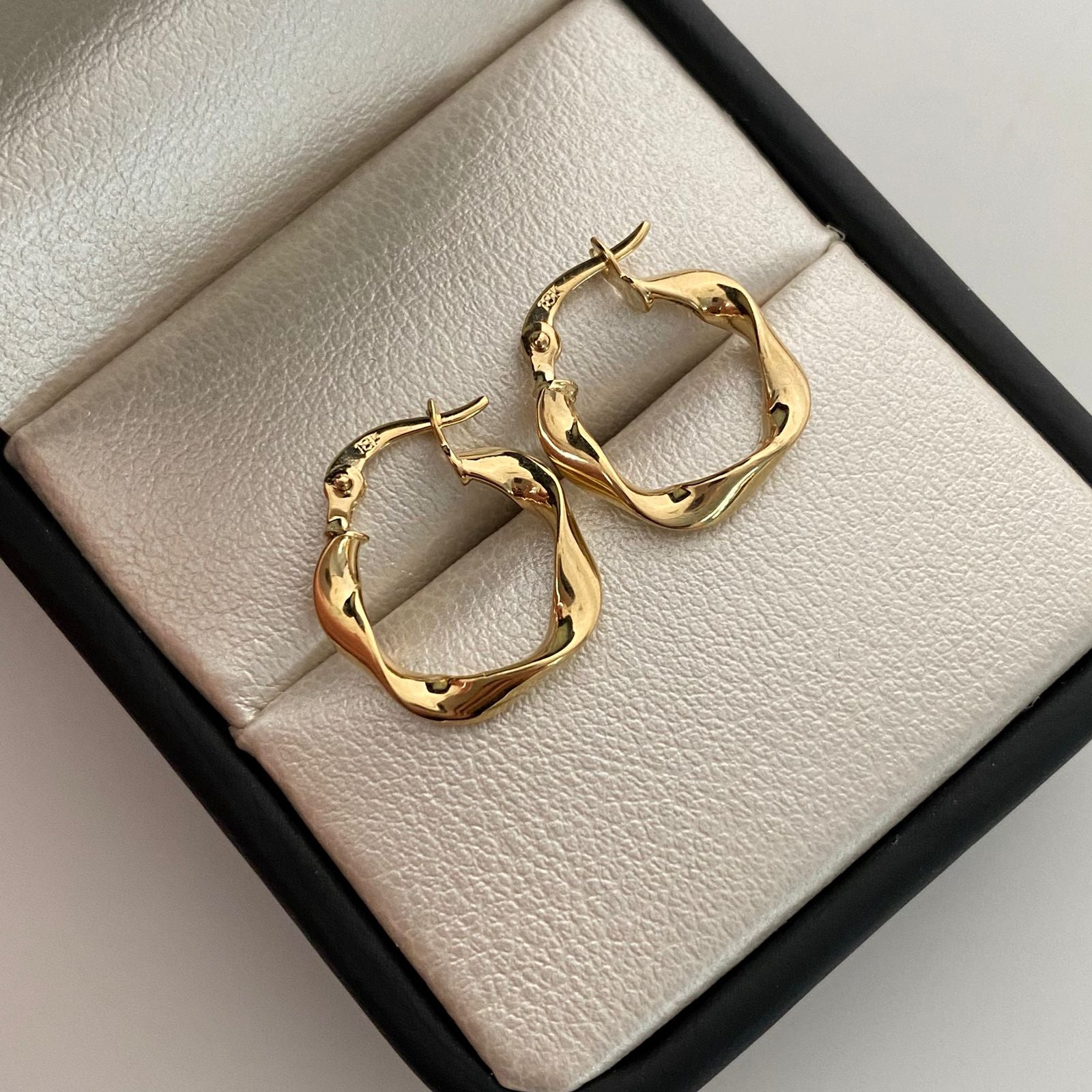 Candonga melcocha  Oro amarillo 18k 1,10 Gr / 1,5 Cm