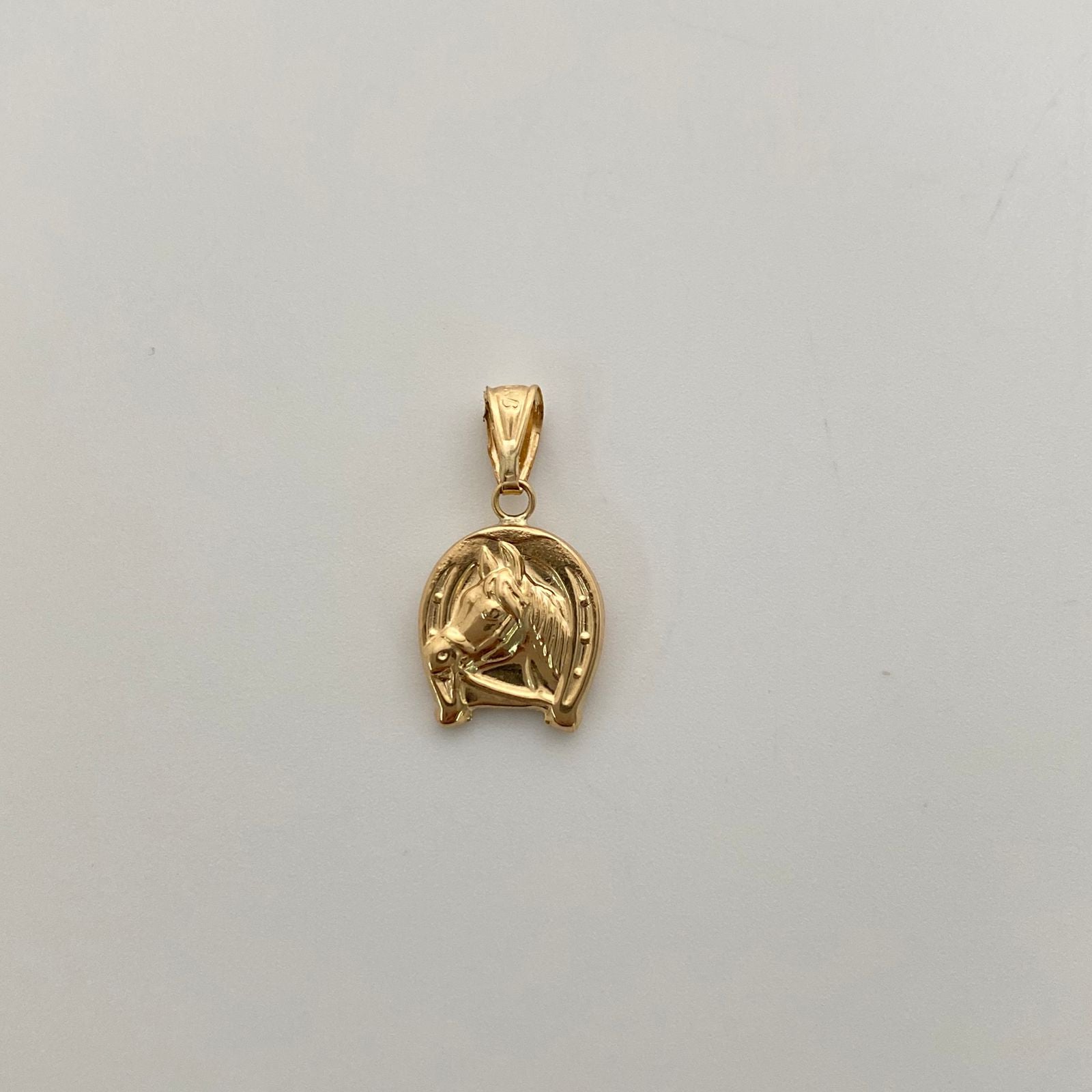 Dije Herradura de Caballo Oro amarillo 18k 0,95 Gr / 12,4 mm / 2,5 Cm