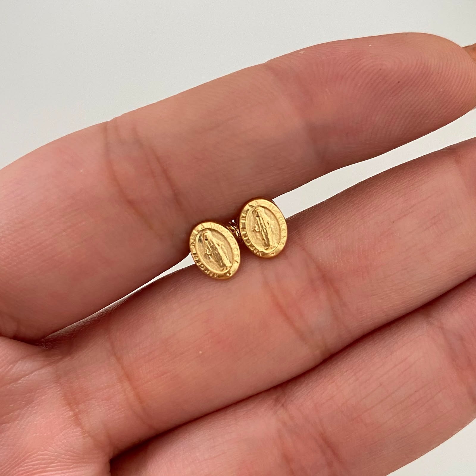 Topos Virgen Milagrosa Oro amarillo 18k 0,55 Gr / 5,4 mm