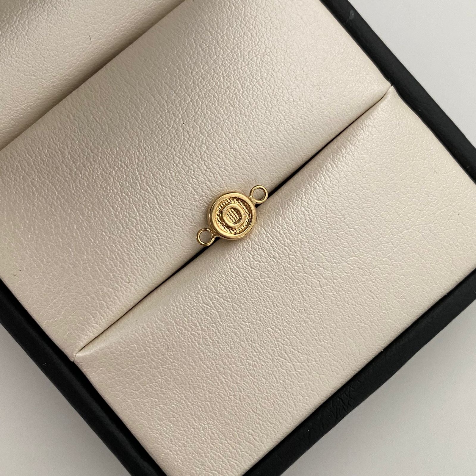Herraje letra O diamantada Oro amarillo  0,25 Gr / 1,2 Cm